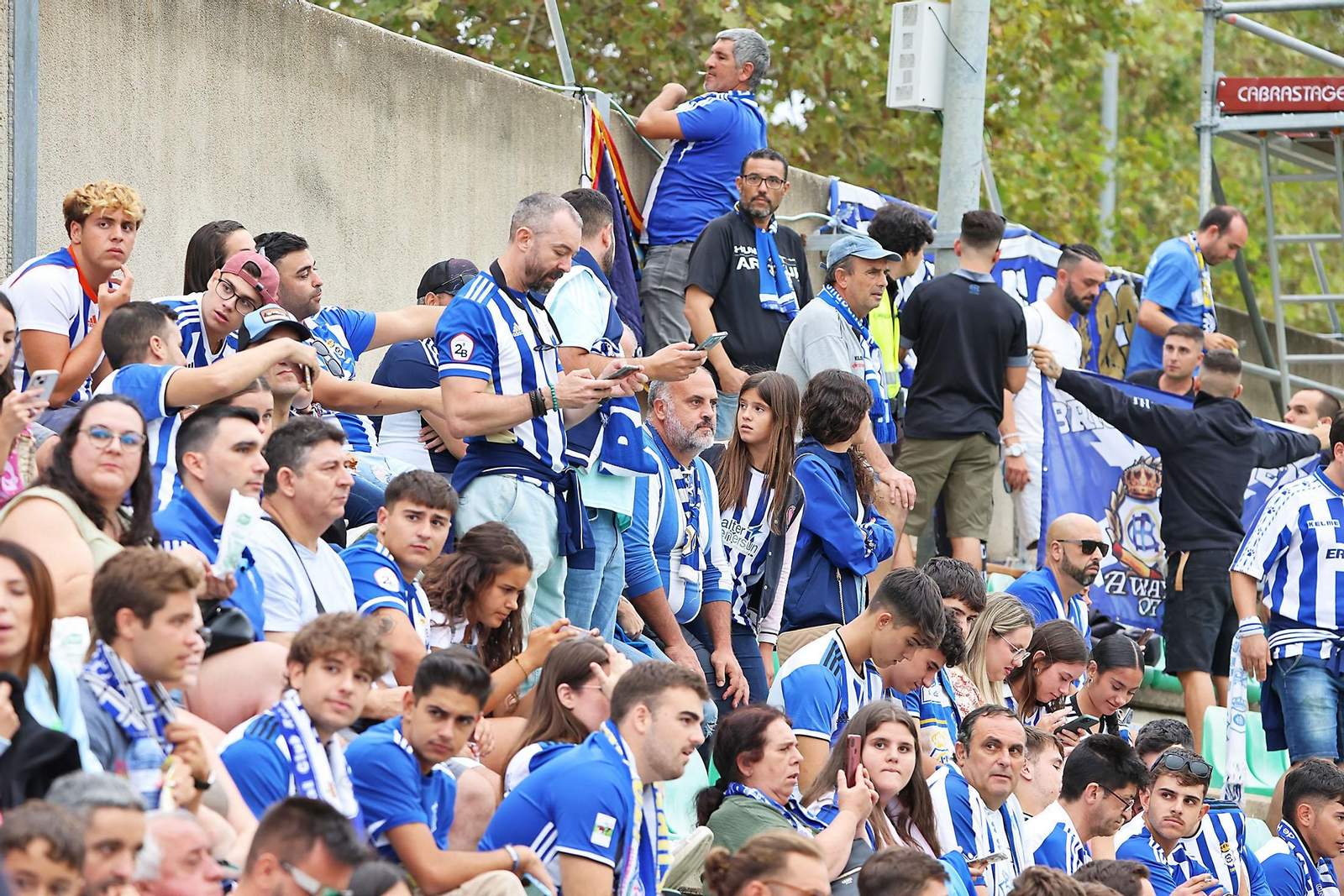 Búscate en las gradas del Betis Deportivo-Recreativo de Huelva