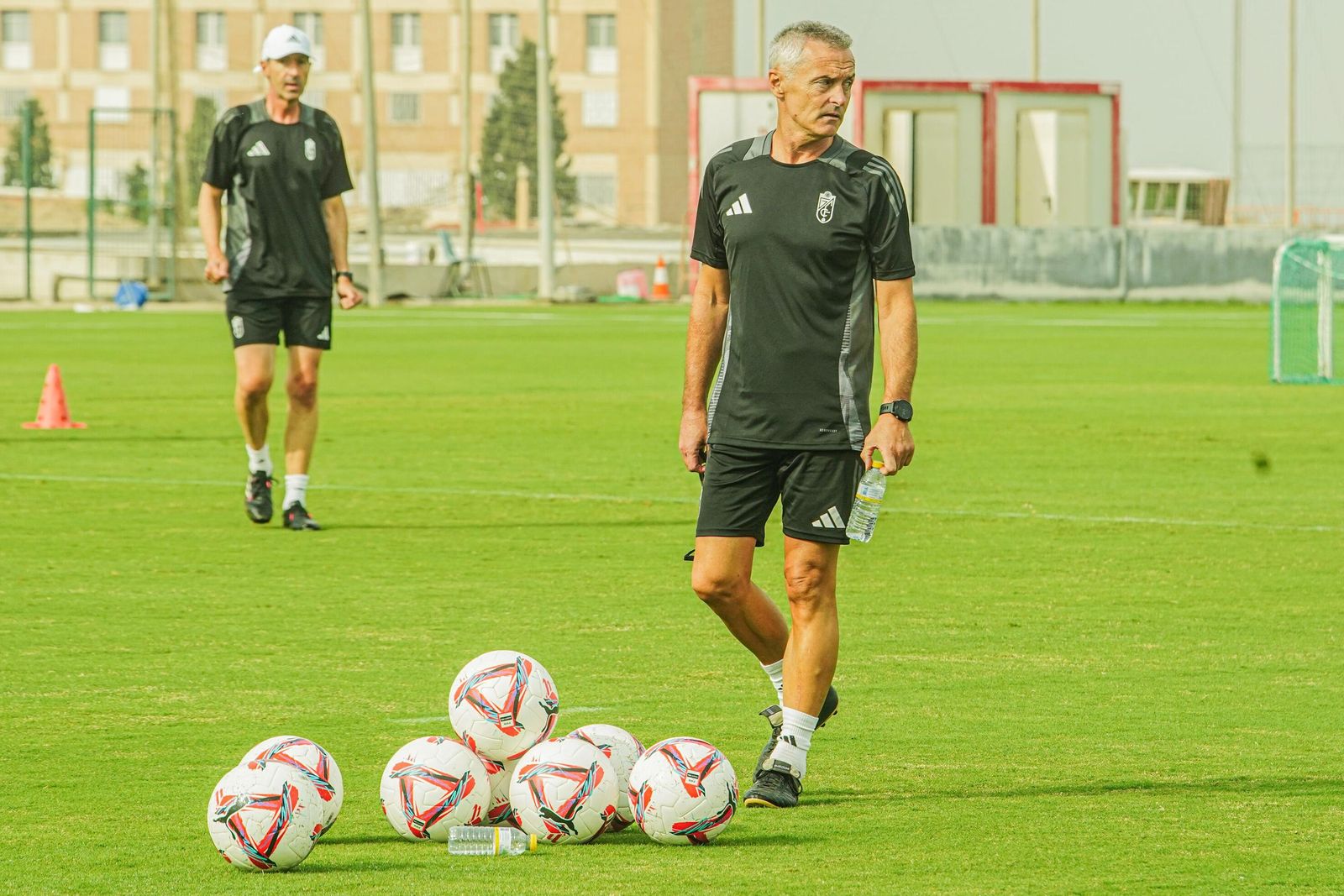 Fran Escribá durante un entrenamiento del Granada CF