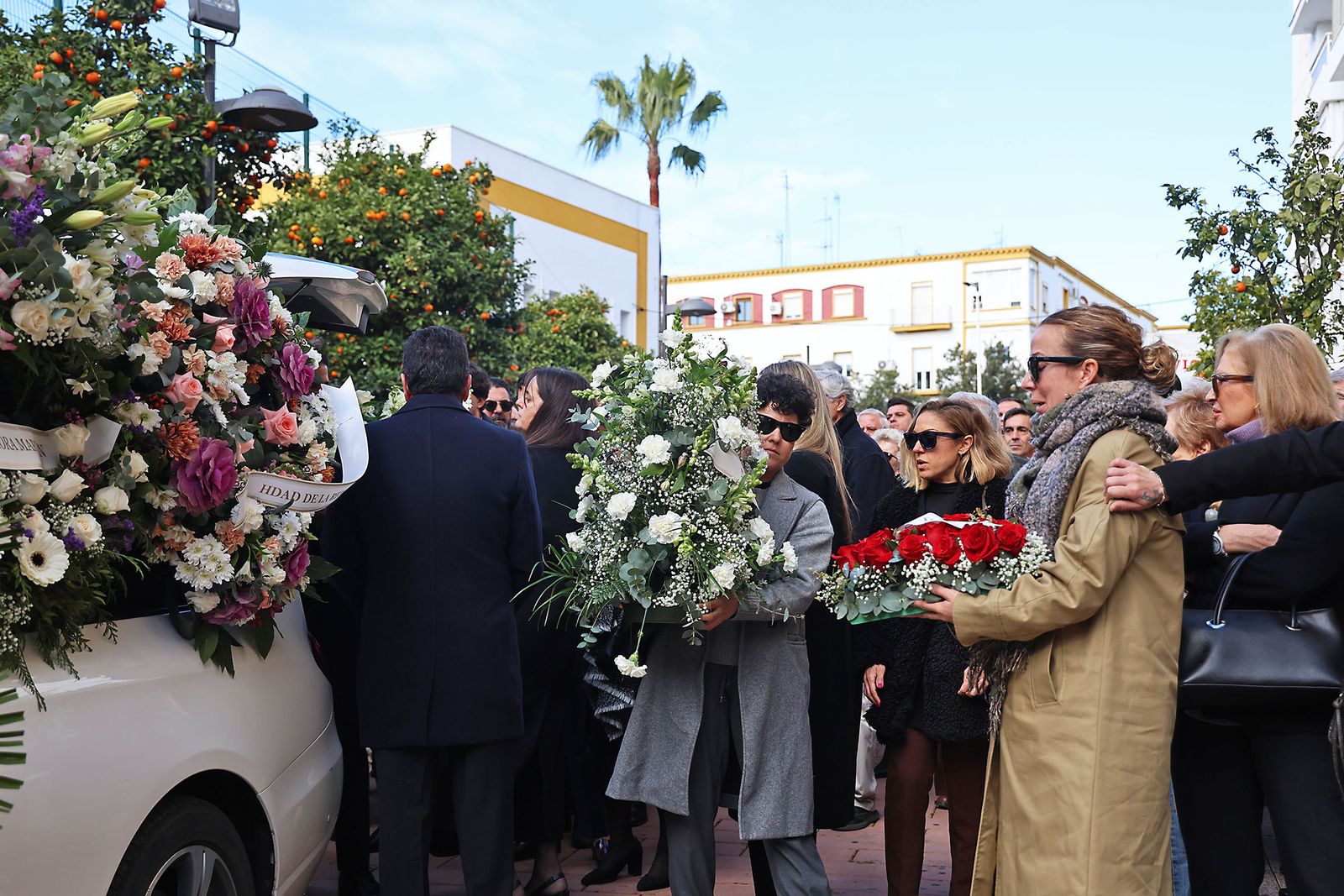Las fotografías del emotivo adiós a Natividad de la Torre, la abuela onubense fallecida en Adamuz