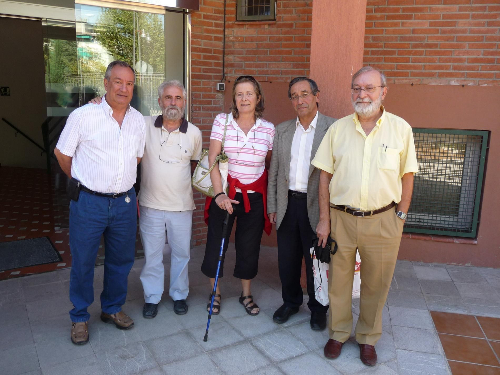 Rolland Quintanilla, primero por la derecha, con Víctor Costa, Pilar López de Coca, Eduardo Battaner y José María Quintana.