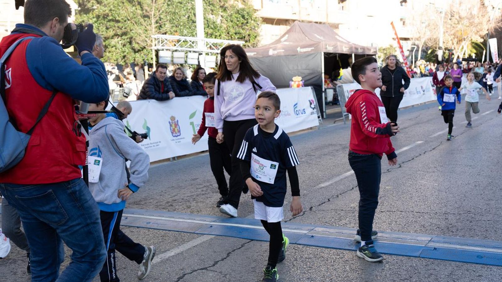 En imágenes: Los niños y niñas de los colegios de Jaén, protagonistas de la San Antón Escolar