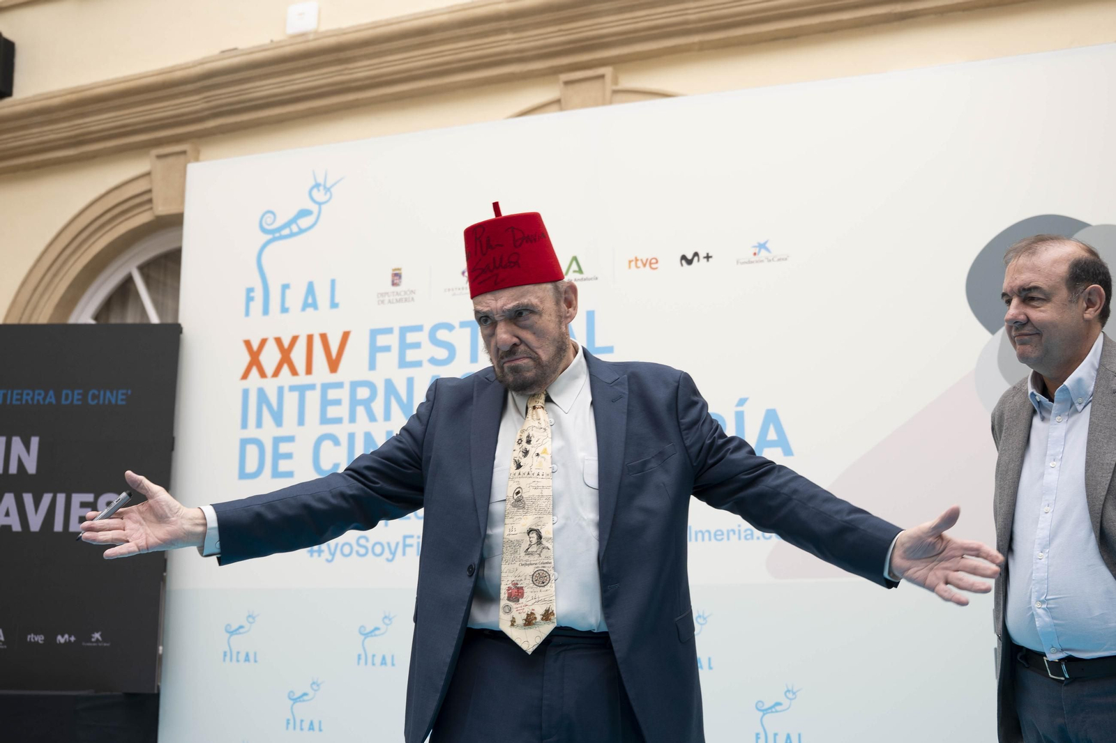 La estrella a JOHN RHYS-DAVIES luce en el paseo de la fama de Almería