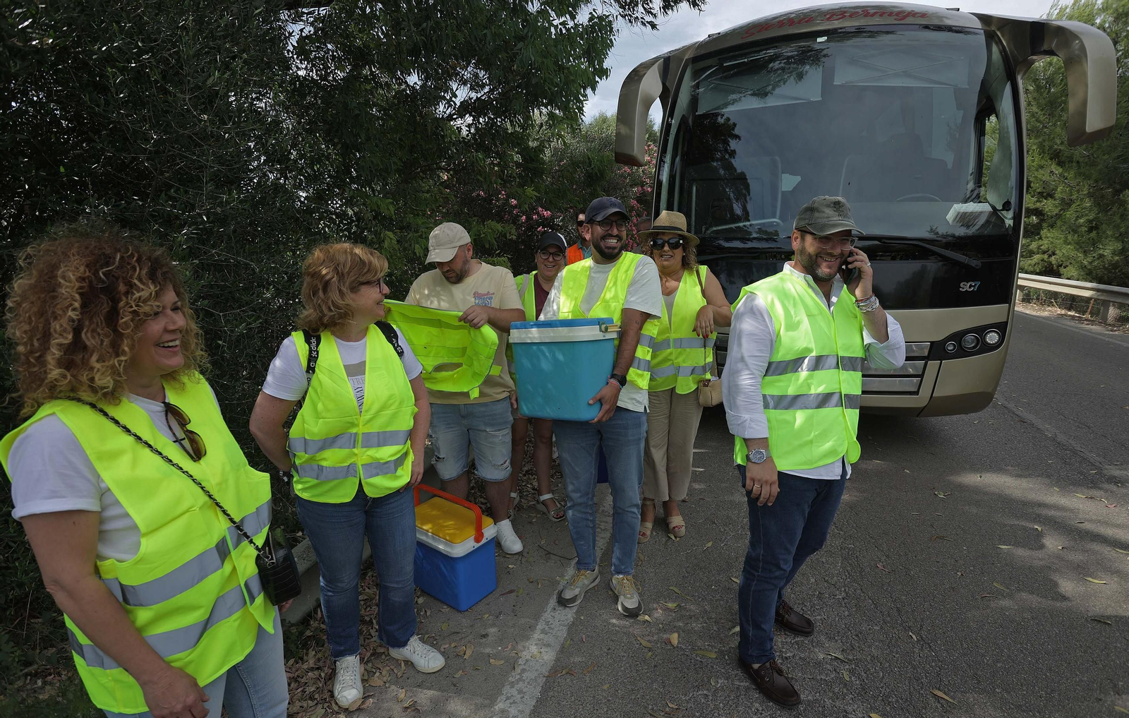 Fotos de la concentración por el mal estado de la carretera A-405 en Jimena