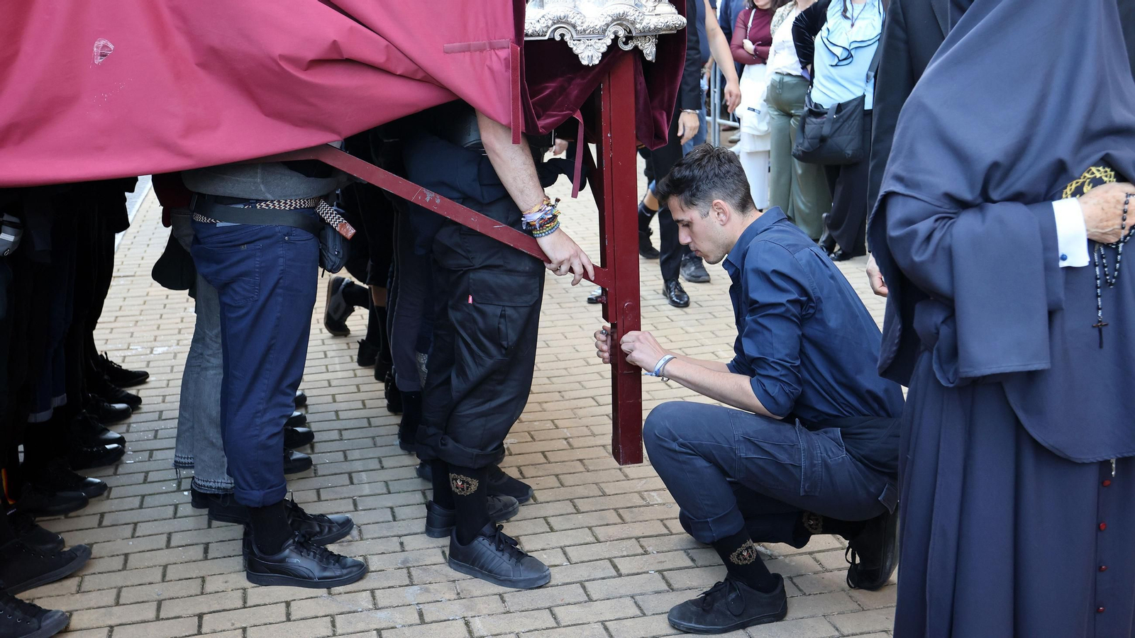 Imágenes de la Hermandad del Perdón en el Domingo de Ramos de Jerez 2025