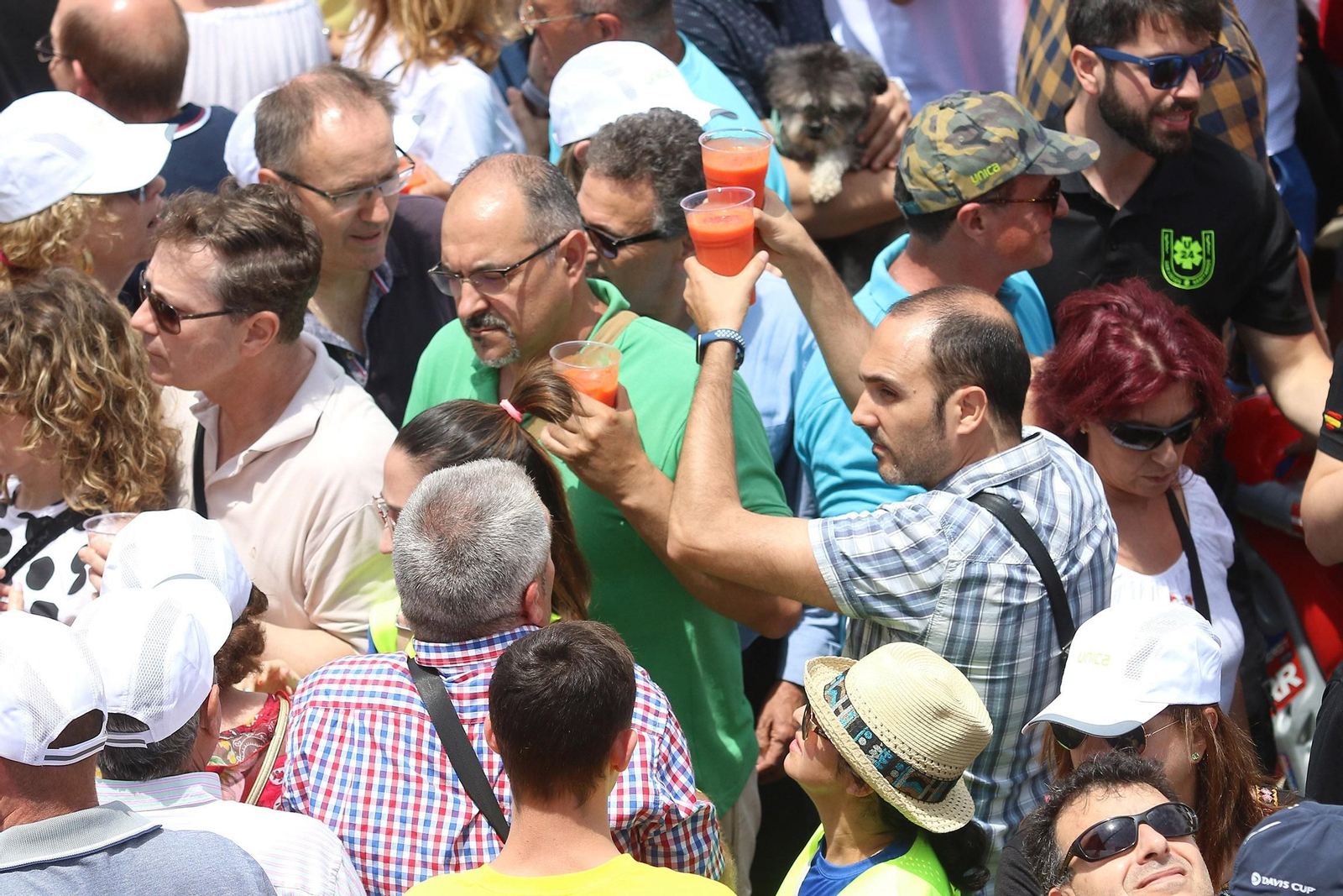 Fotogalería del récord Guinnes del gazpacho más grande del mundo