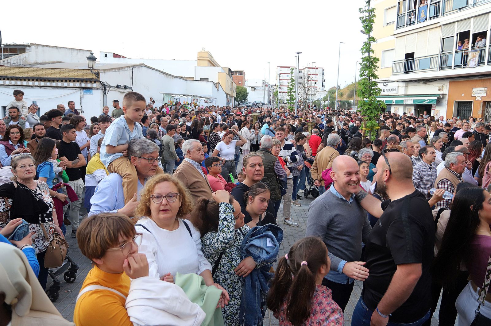 Imágenes de la procesión de la Virgen de los Dolores por Las Colonias