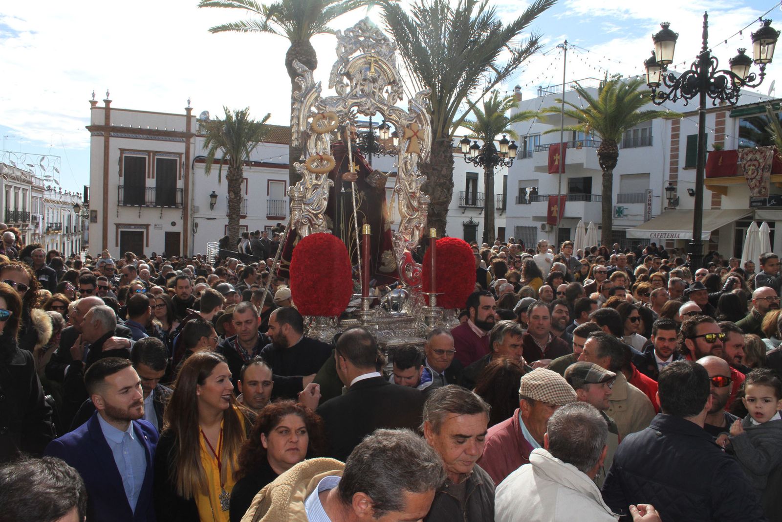 Imágenes de las tiradas en honor a San Antonio Abad en Trigueros