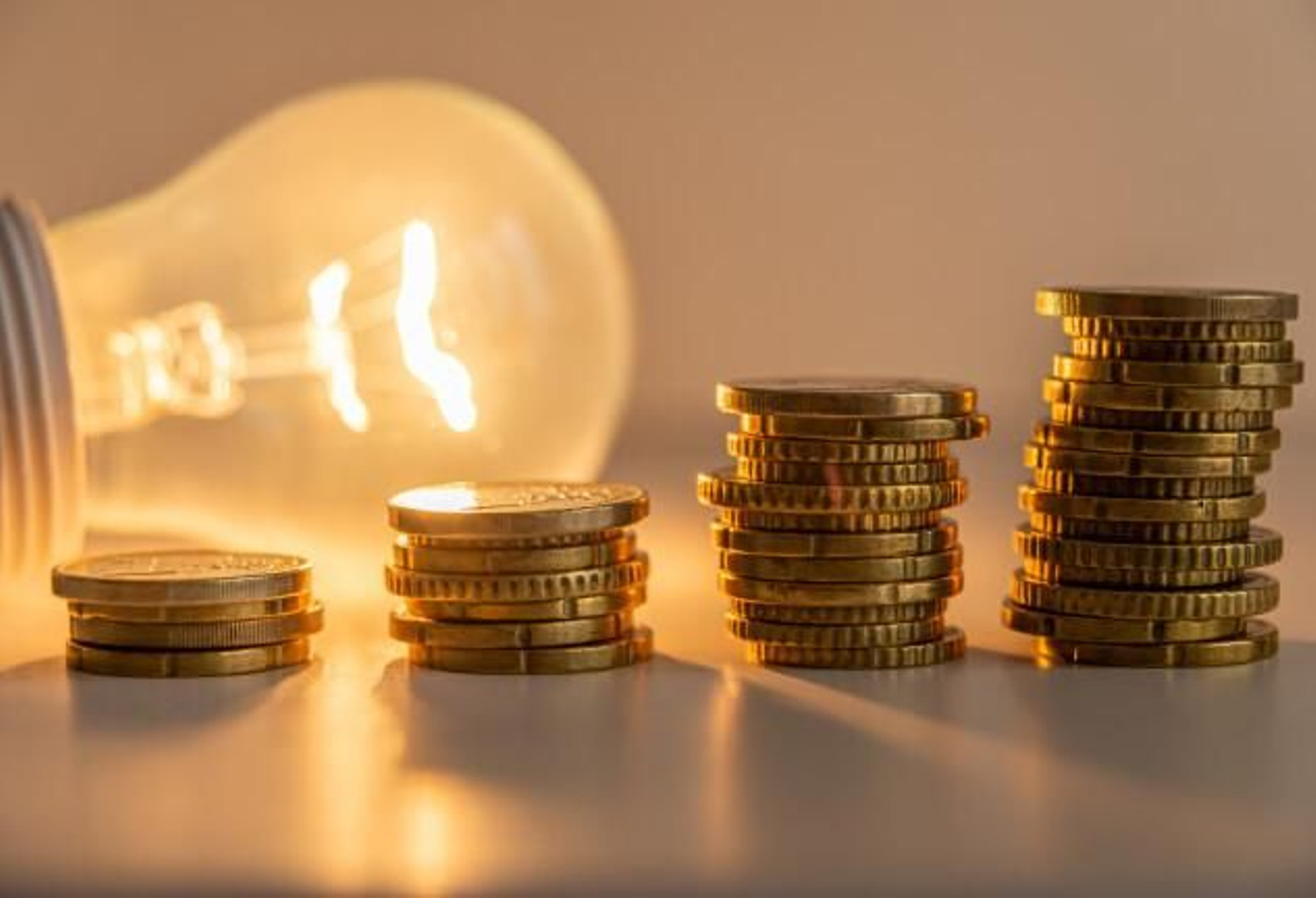 El IPC sube tres décimas en mayo, hasta el 3,6%, por la luz, y la inflación subyacente escala al 3%