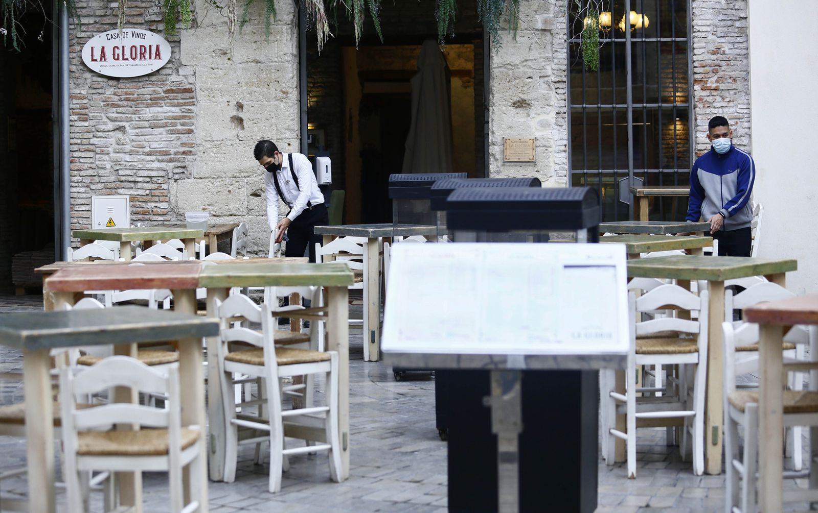 Las fotos de Málaga capital en la reapertura de bares y comercio no esencial