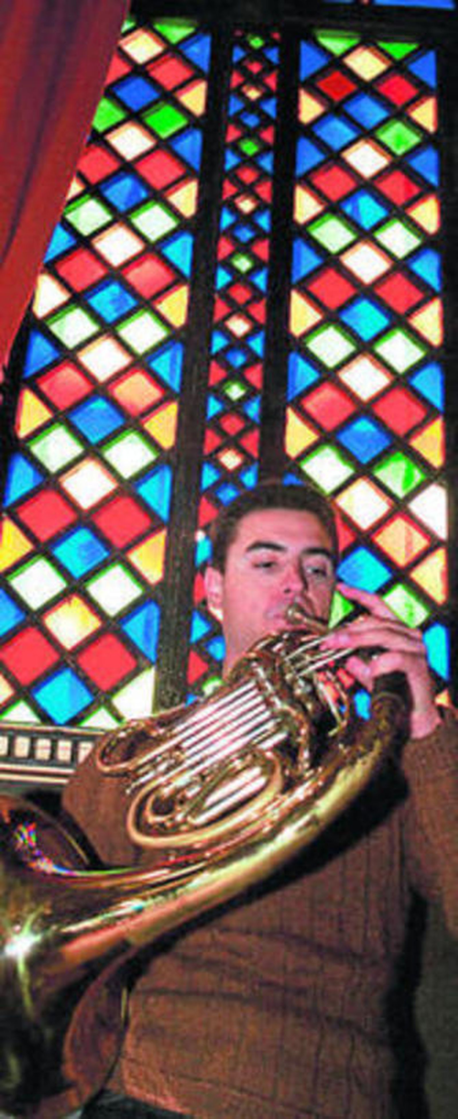 Músico de la Orquesta Joven.