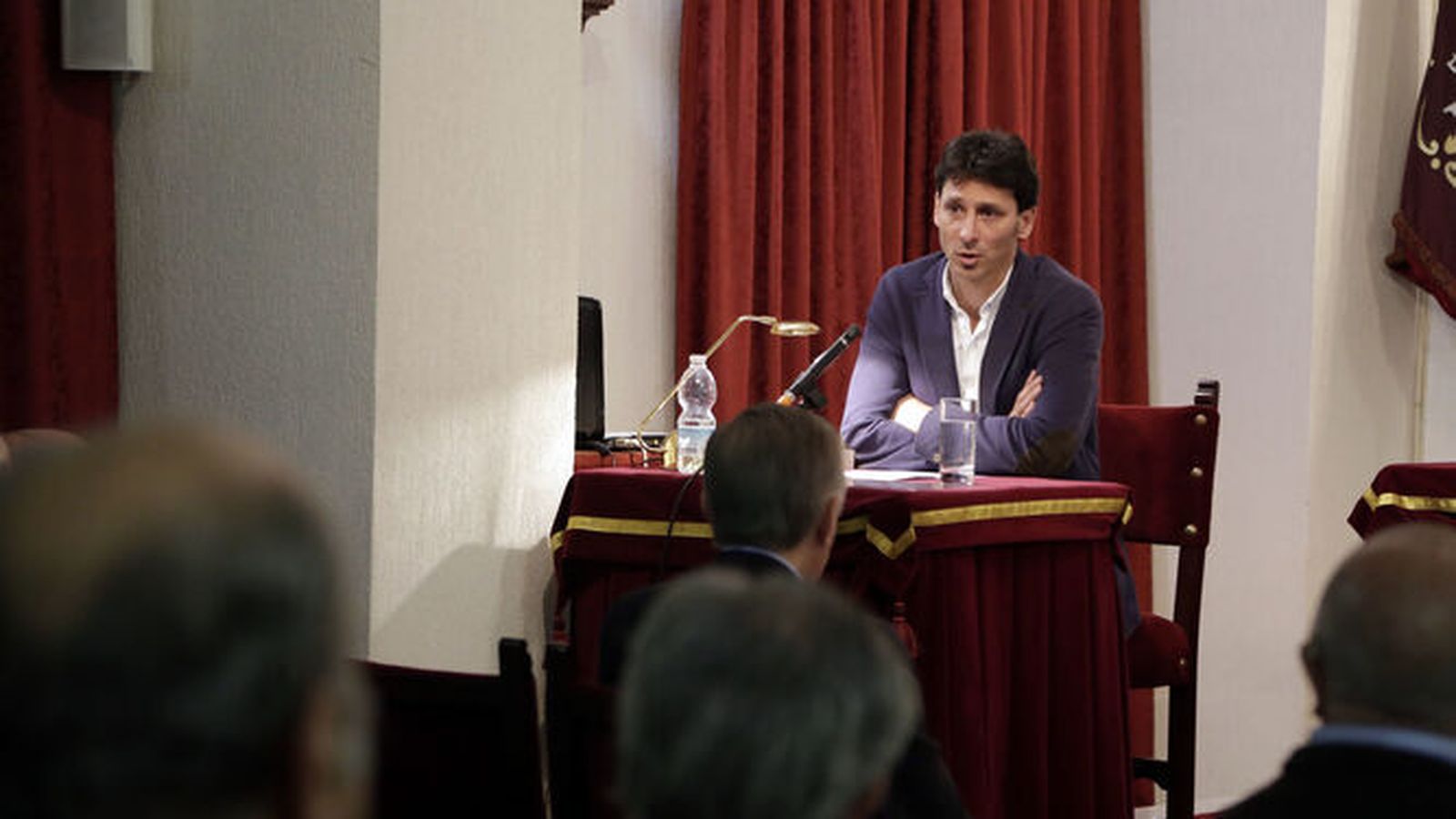 Antonio Conde, en una anterior intervención en la Academia.