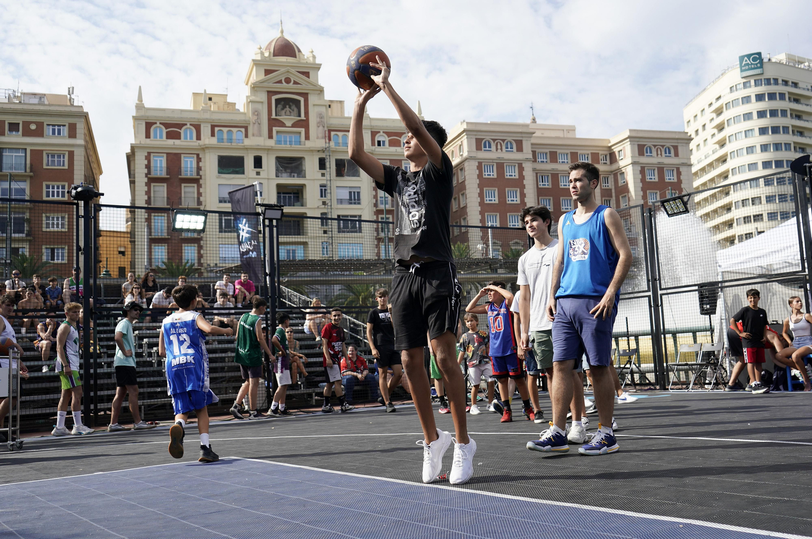 La Jaula Movistar promociona la Copa 2024 en Málaga