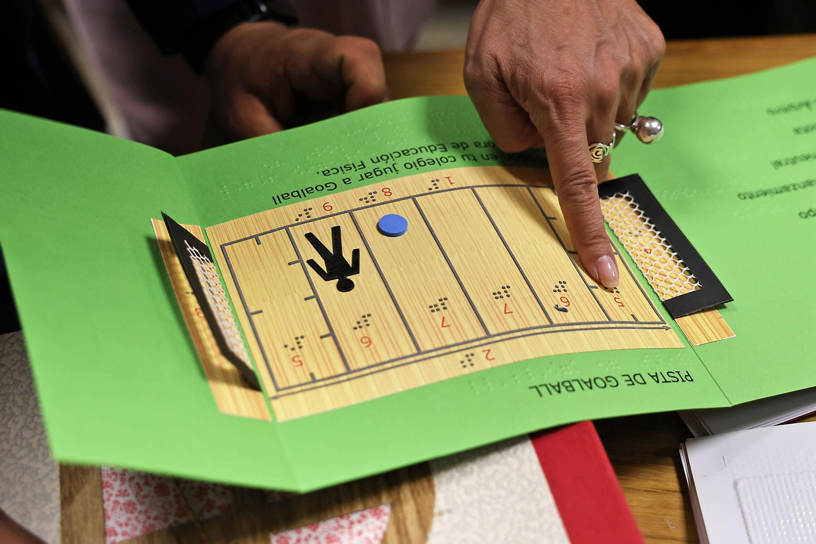 Inauguración de la Semana del Grupo Social ONCE y exposición de material educativo, braille y tiflotécnico