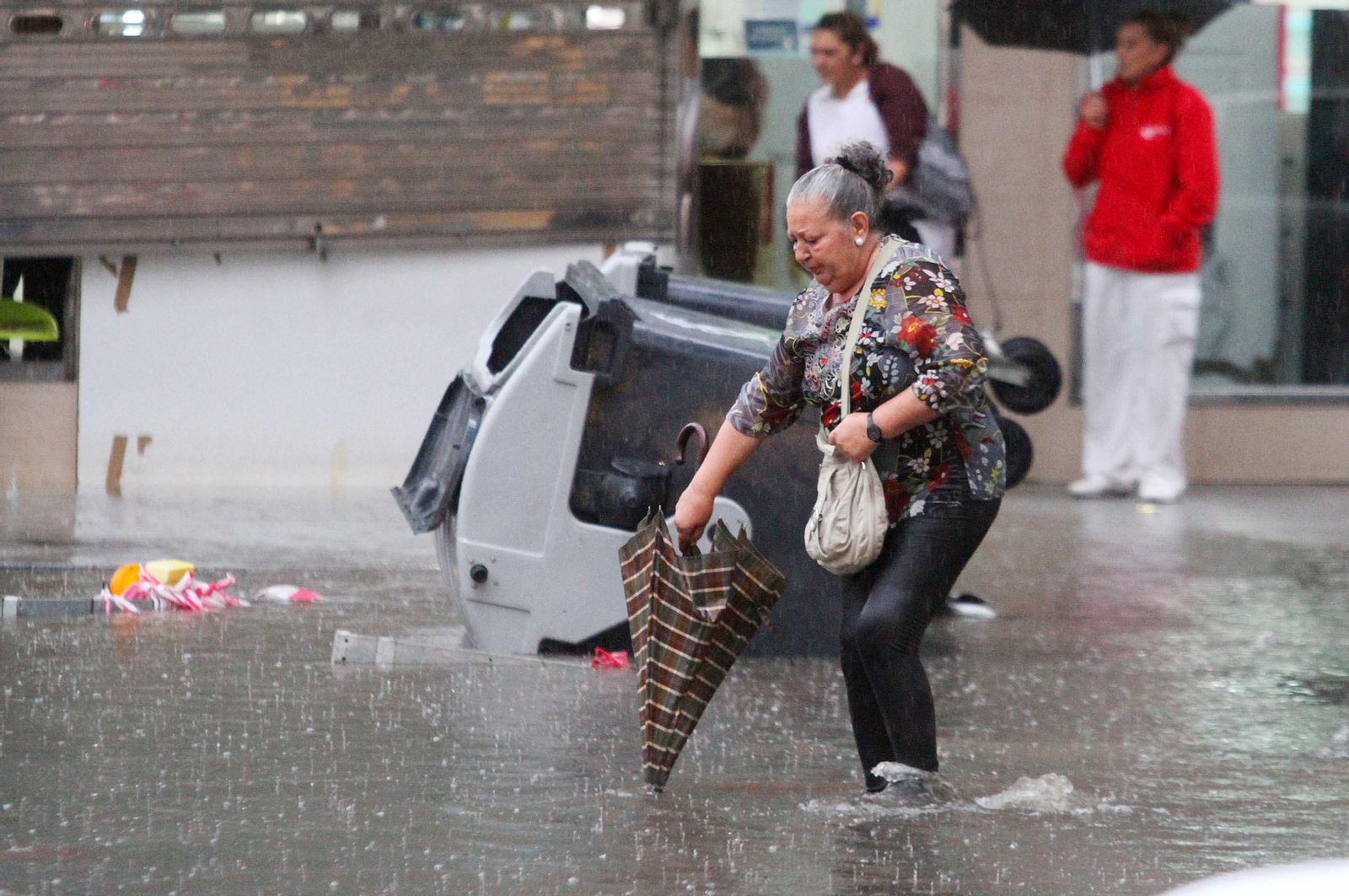 Imágenes del temporal de lluvia en Huelva.