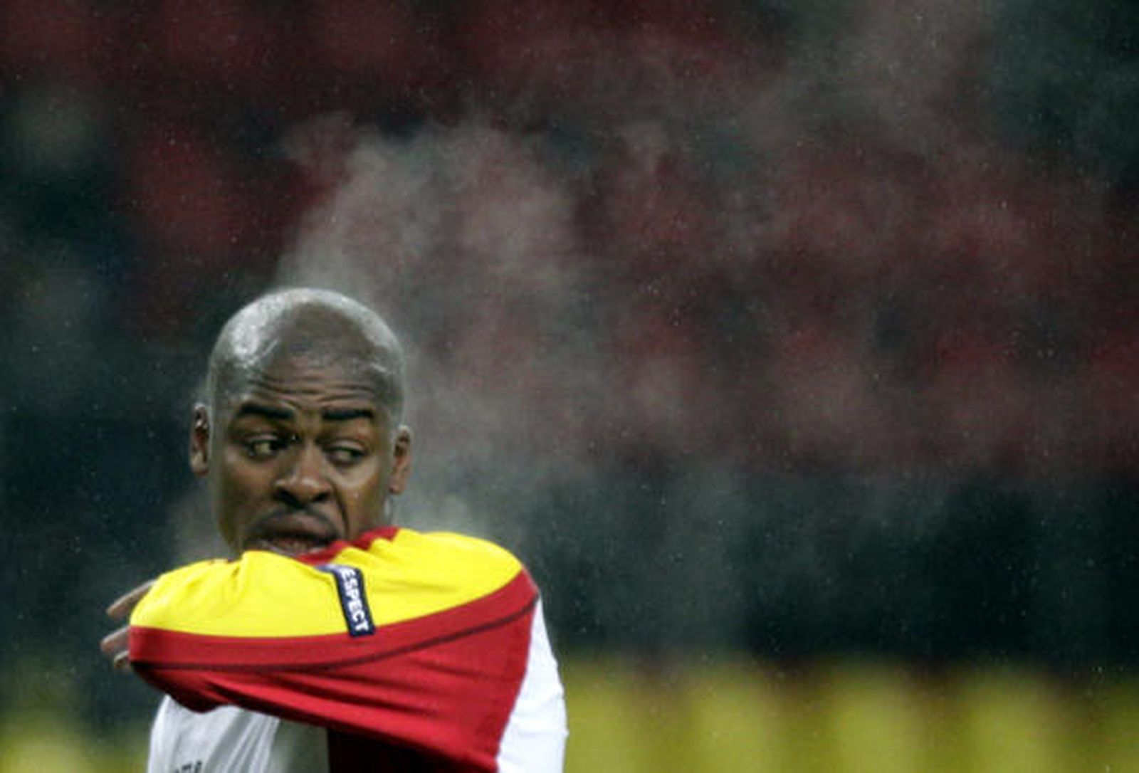 Romaric se seca el sudor.

Foto: Antonio Pizarro