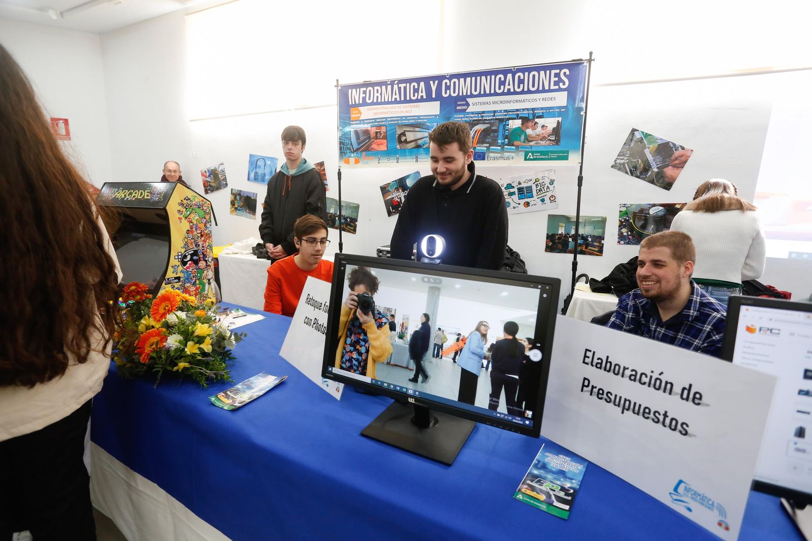 Las fotos de la XIII Feria de Ciclos Formativos Campo de Gibraltar en el Palacio de Congresos de La Línea