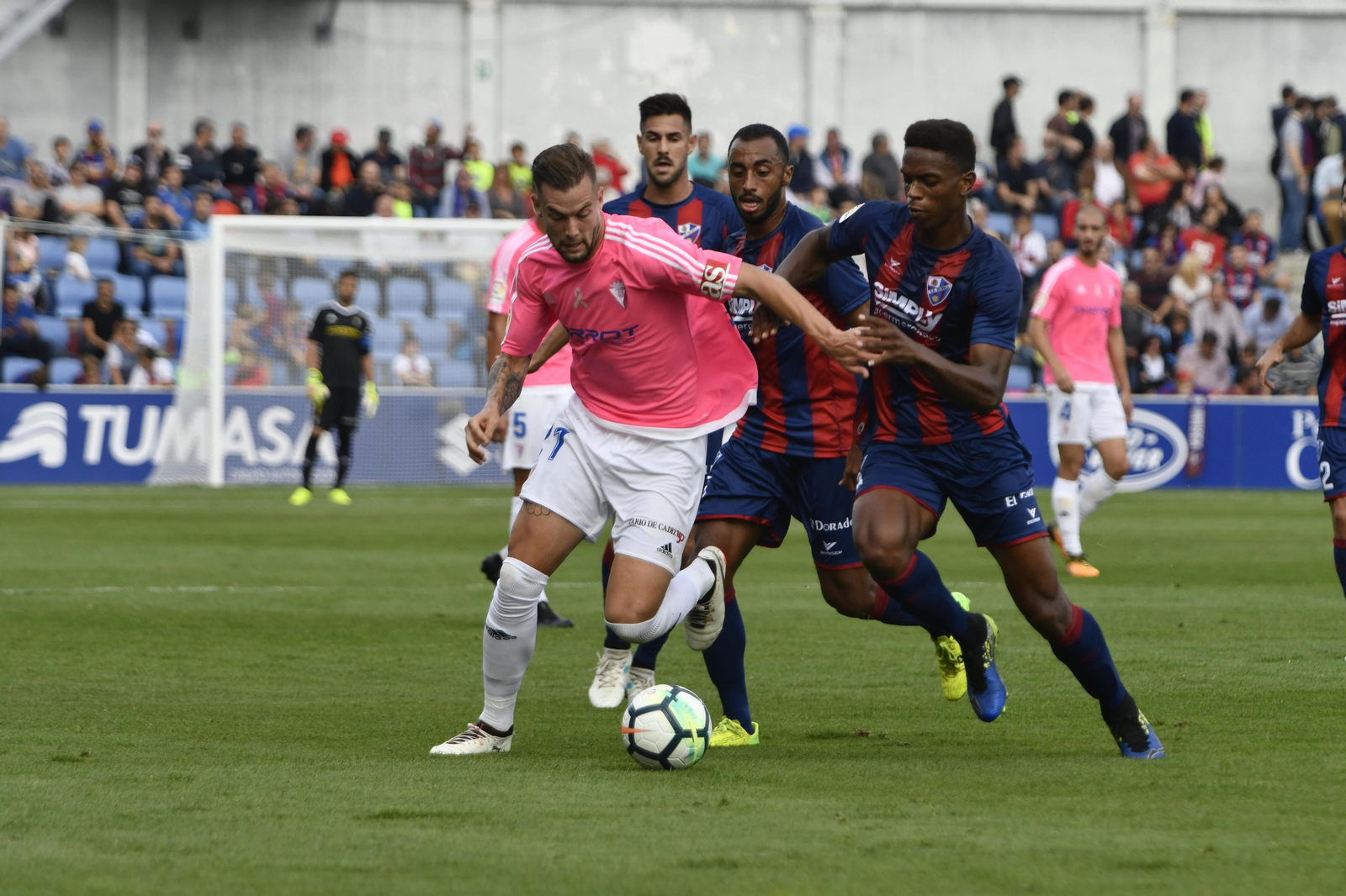Las imágenes del Huesca-Cádiz