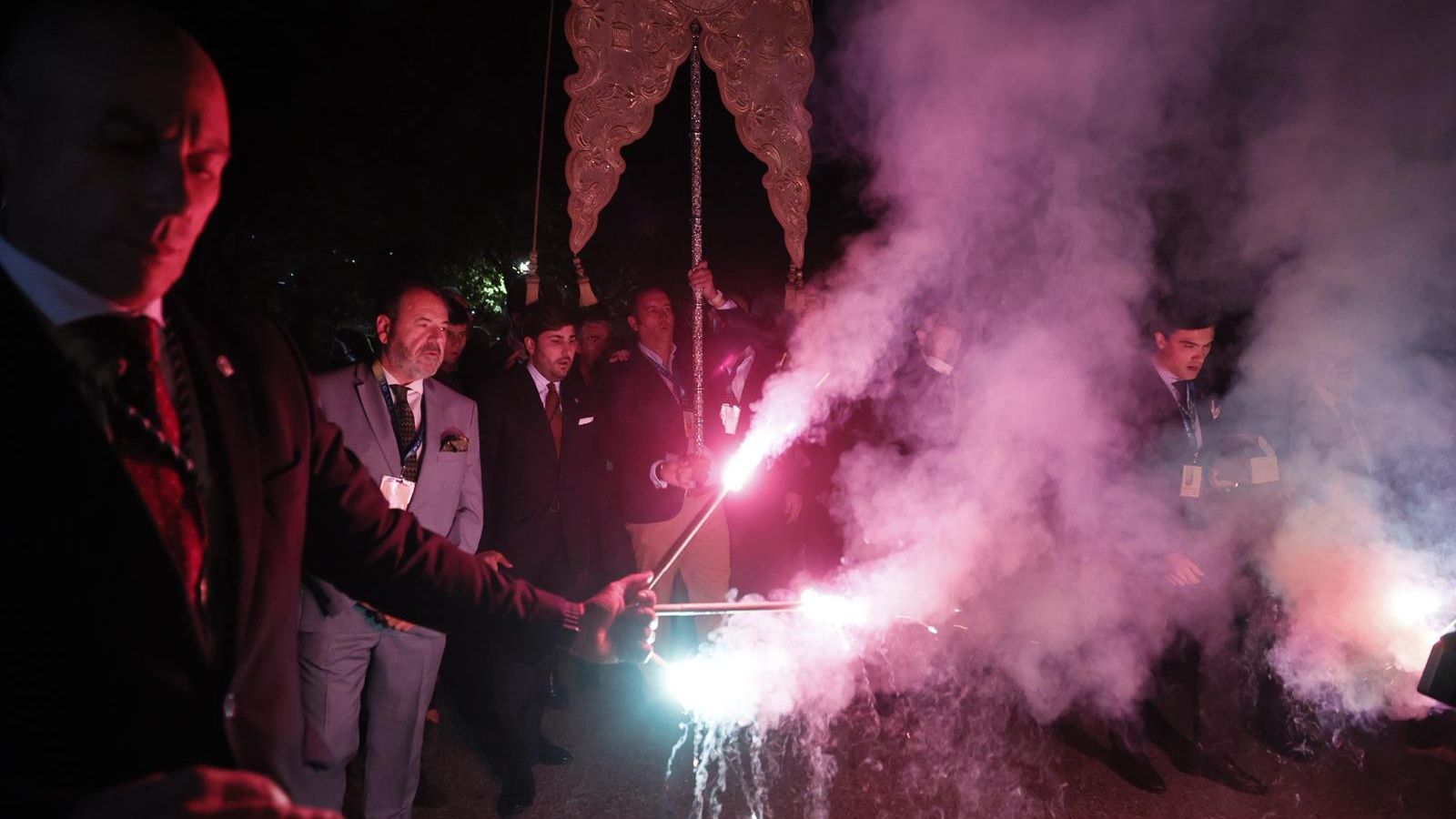 Un momento de la procesión hasta el hospital general