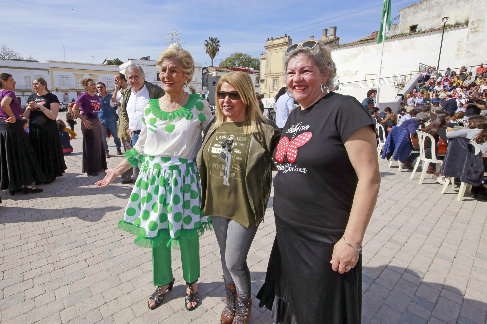 Himno Andaluz a guitarra y flashmob flamenco por el día de Andalucía