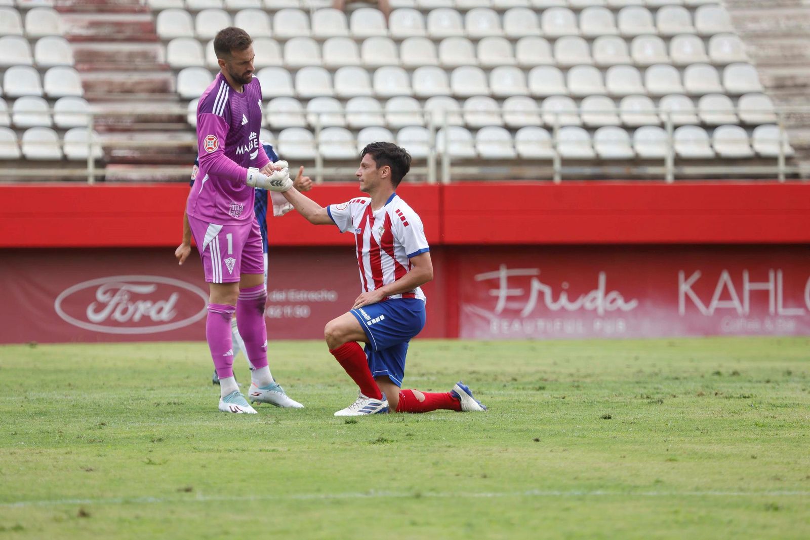 Primera RFEF: Mala jornada malagueña, con derrotas de Torremolinos y Antequera y empate del Marbella