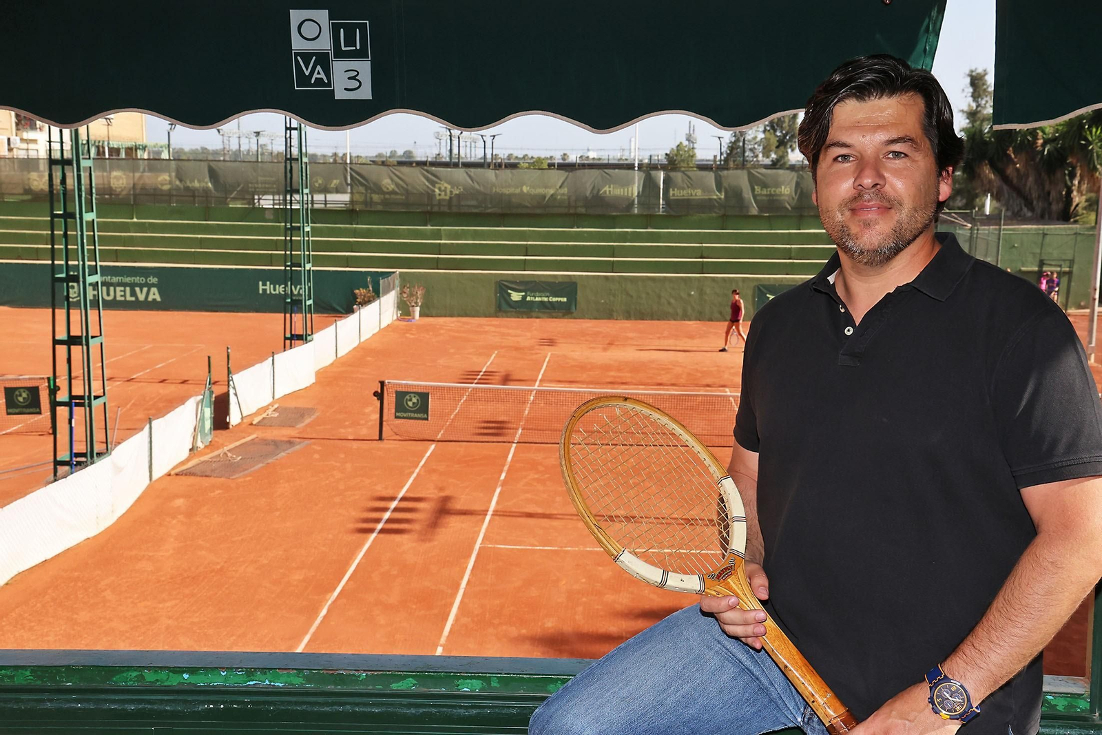 Jaime Záforas posa para Huelva Información.
