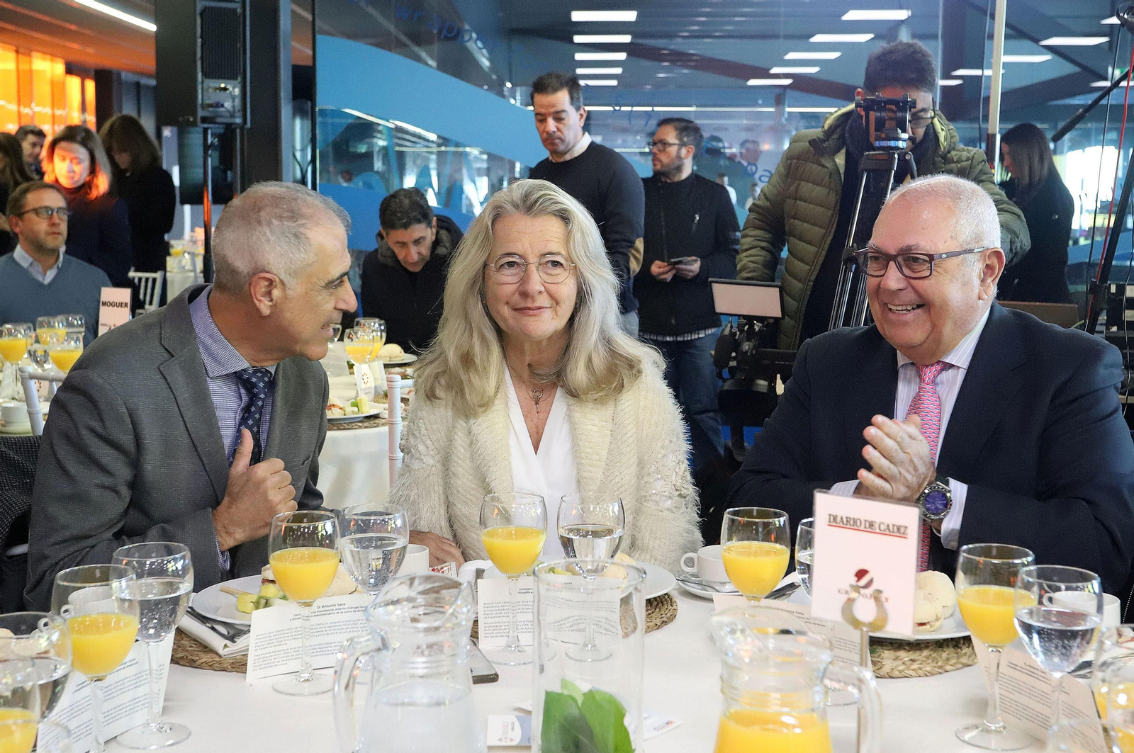 Imágenes de los invitados a la conferencia y desayuno-coloquio con Antonio Sanz en el Foro Joly Andalucía