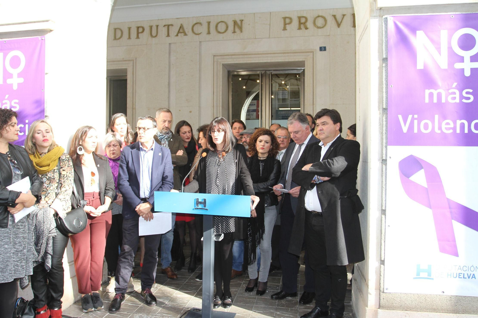 Lectura de manifiesto de violencia contra la mujer