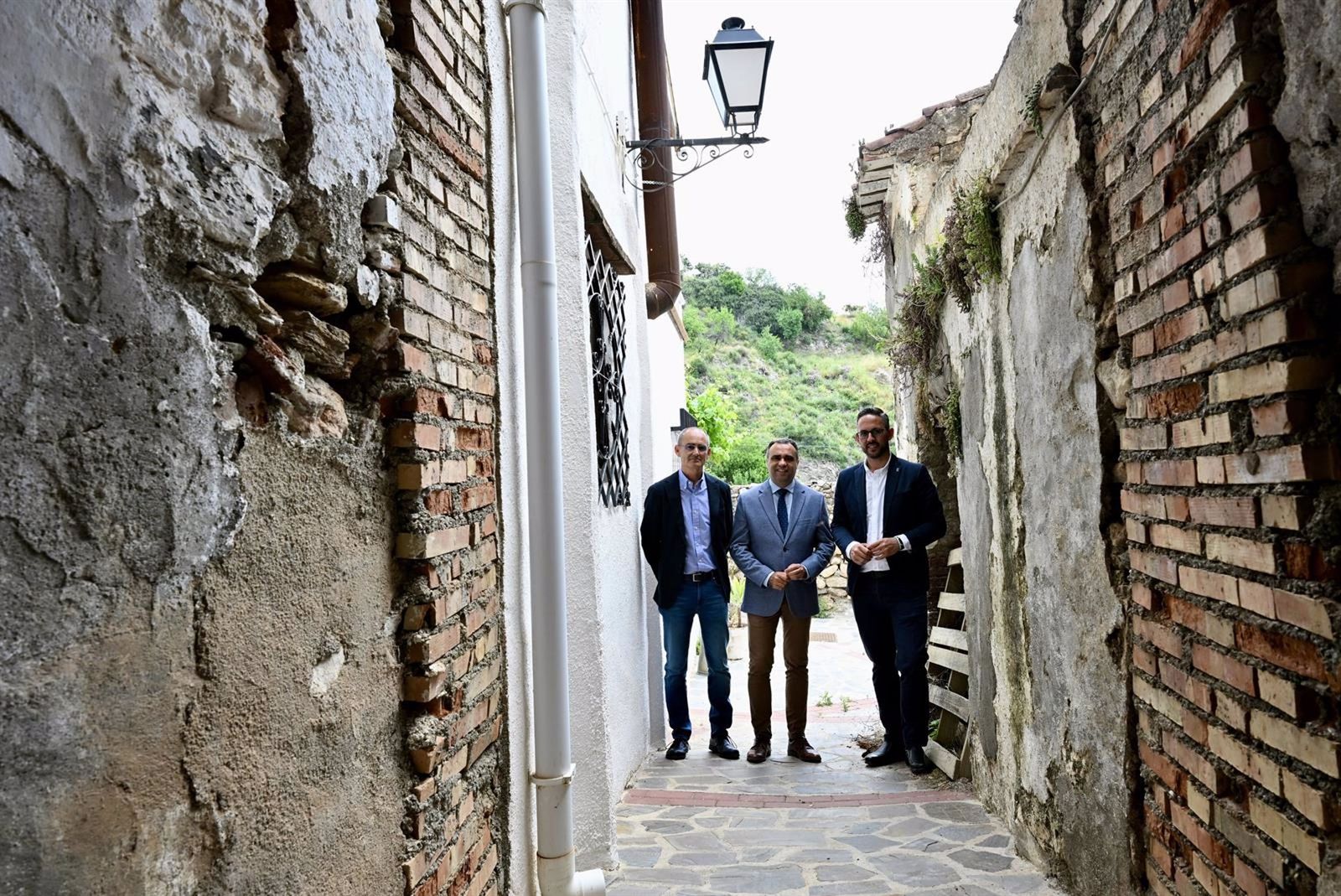 Visita del presidente de la Diputación de Granada, Francis Rodríguez, a Ítrabo