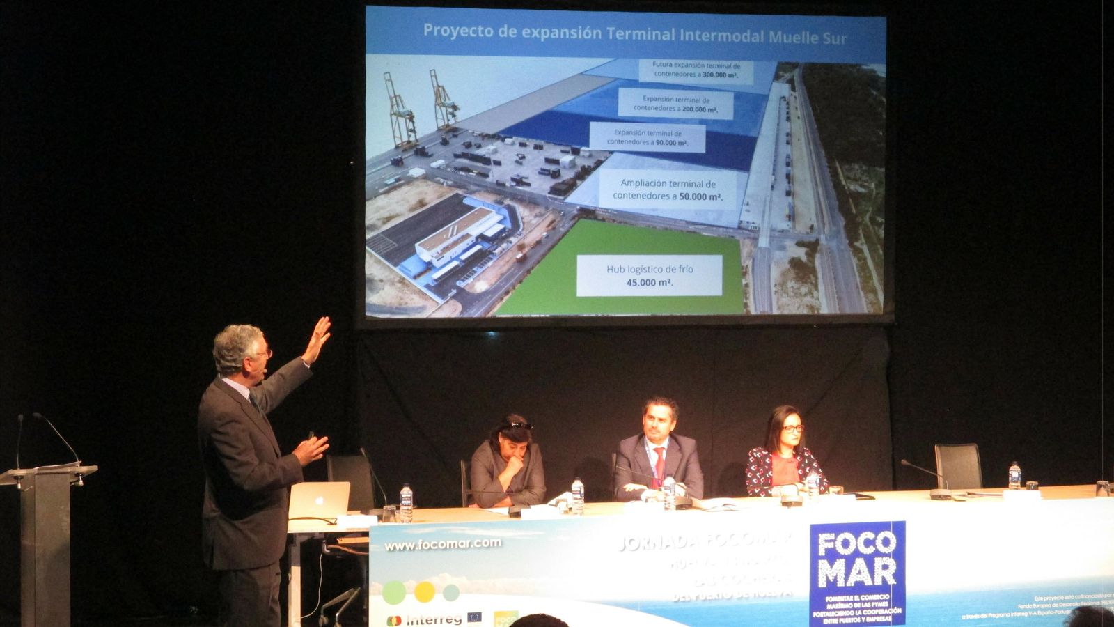 Ignacio Álvarez-Ossorio presenta los planes de ampliación del Muelle Sur. Ignacio Álvarez-Ossorio presenta los planes de ampliación del Muelle Sur.