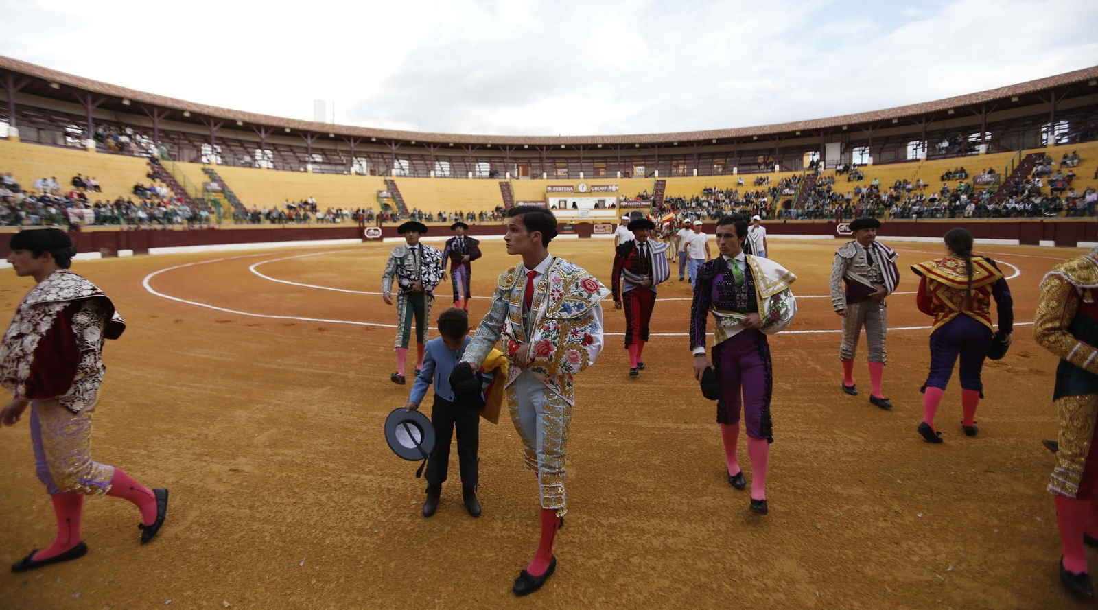 Las fotos de la novillada final de las escuelas taurinas de Cádiz, en La Línea