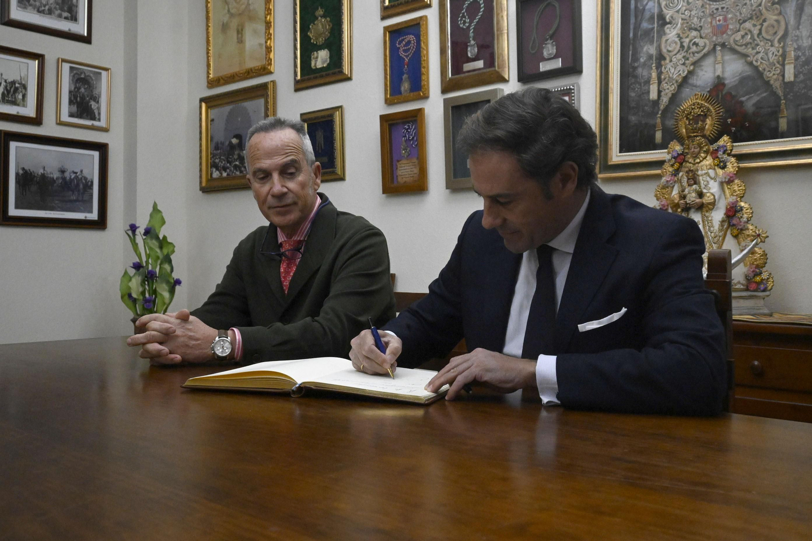 Presentación del Catálogo de la Exposición "Otorga lo Imposible" en imágenes