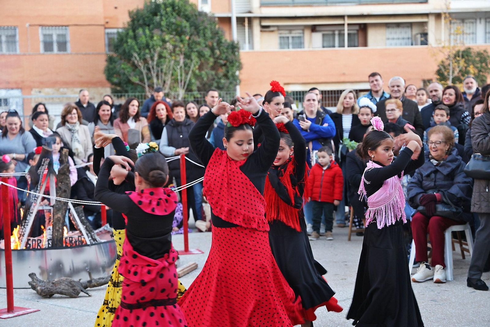 Imágenes del ambiente en la Zambomba Sor Eusebia