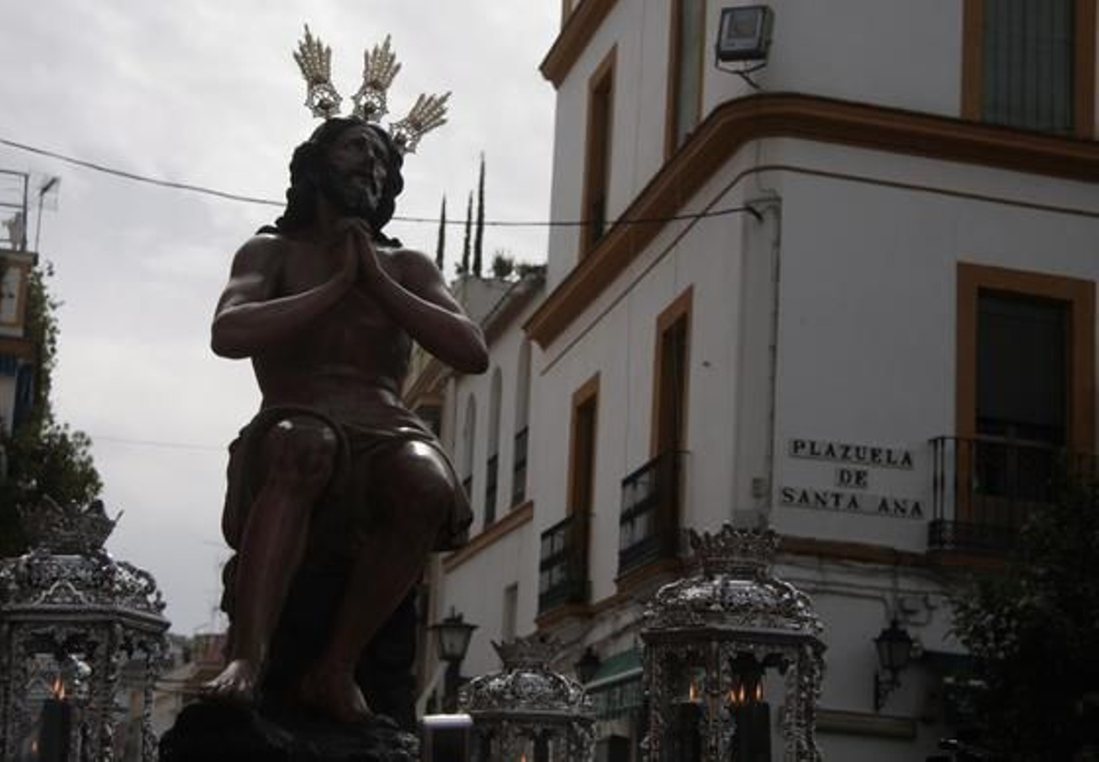 El Señor de las Penas en la Plazuela de Santa Ana.

Foto: Victoria Hidalgo
