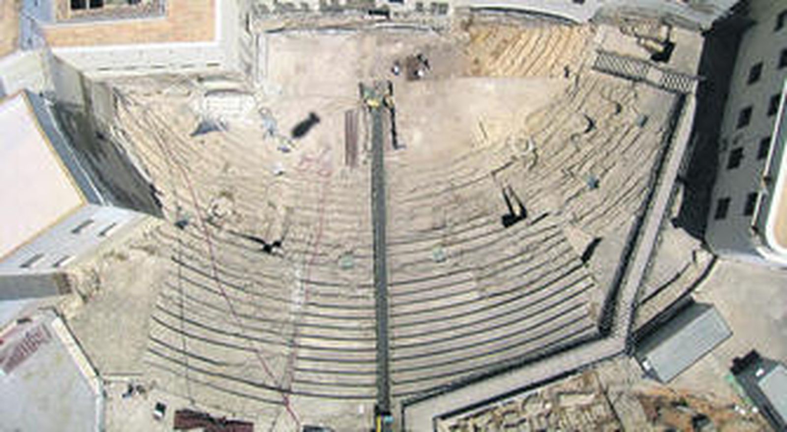 Aspecto de la planta actual del teatro, en la que se aprecia la nueva zona excavada en la parte baja del graderío.