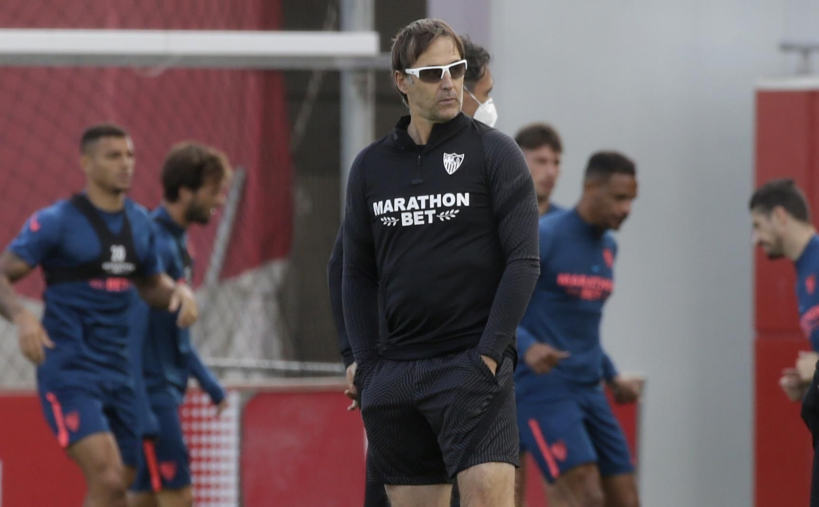 Julen Lopetegui, en el entrenamiento del Sevilla de ayer miércoles.