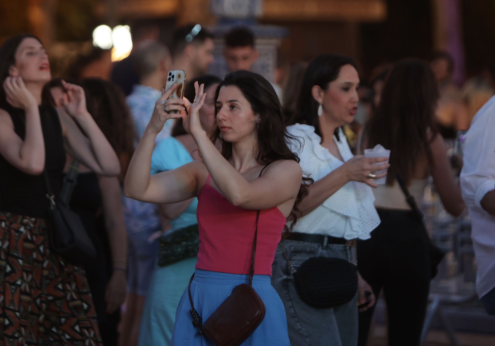 Búscate en el concierto de Maluma