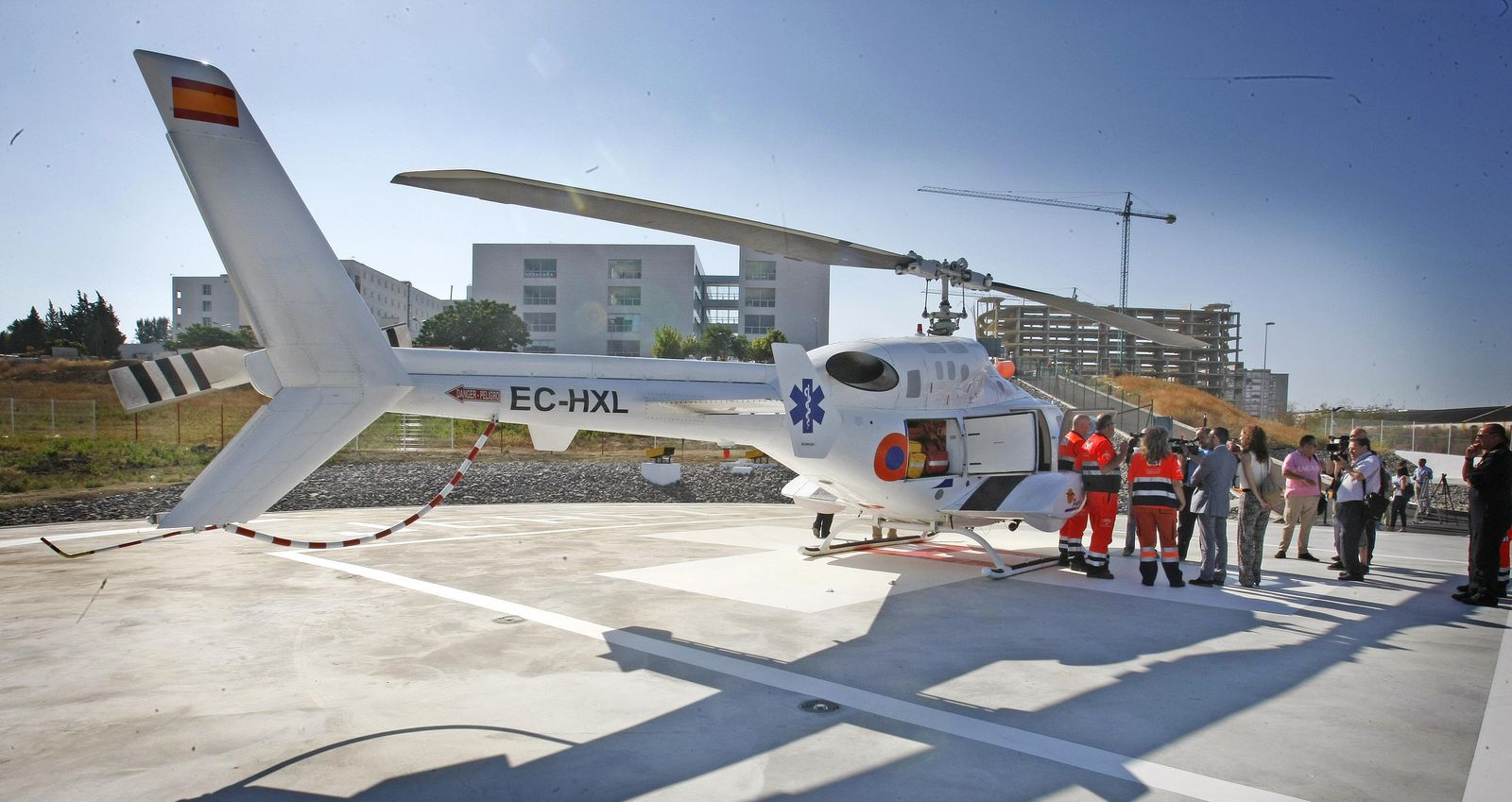 El helicóptero del 061 en su base del hospital de Jerez.