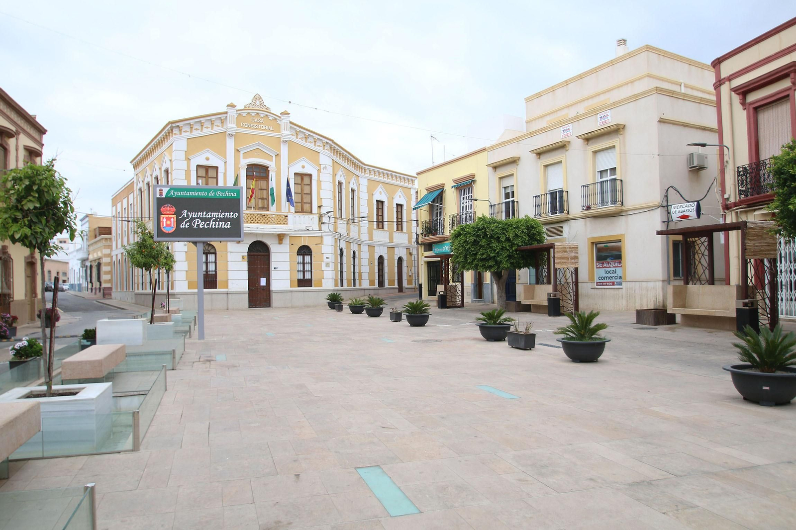 Las imágenes de la capital y los pueblos, paralizados para frenar el coronavirus