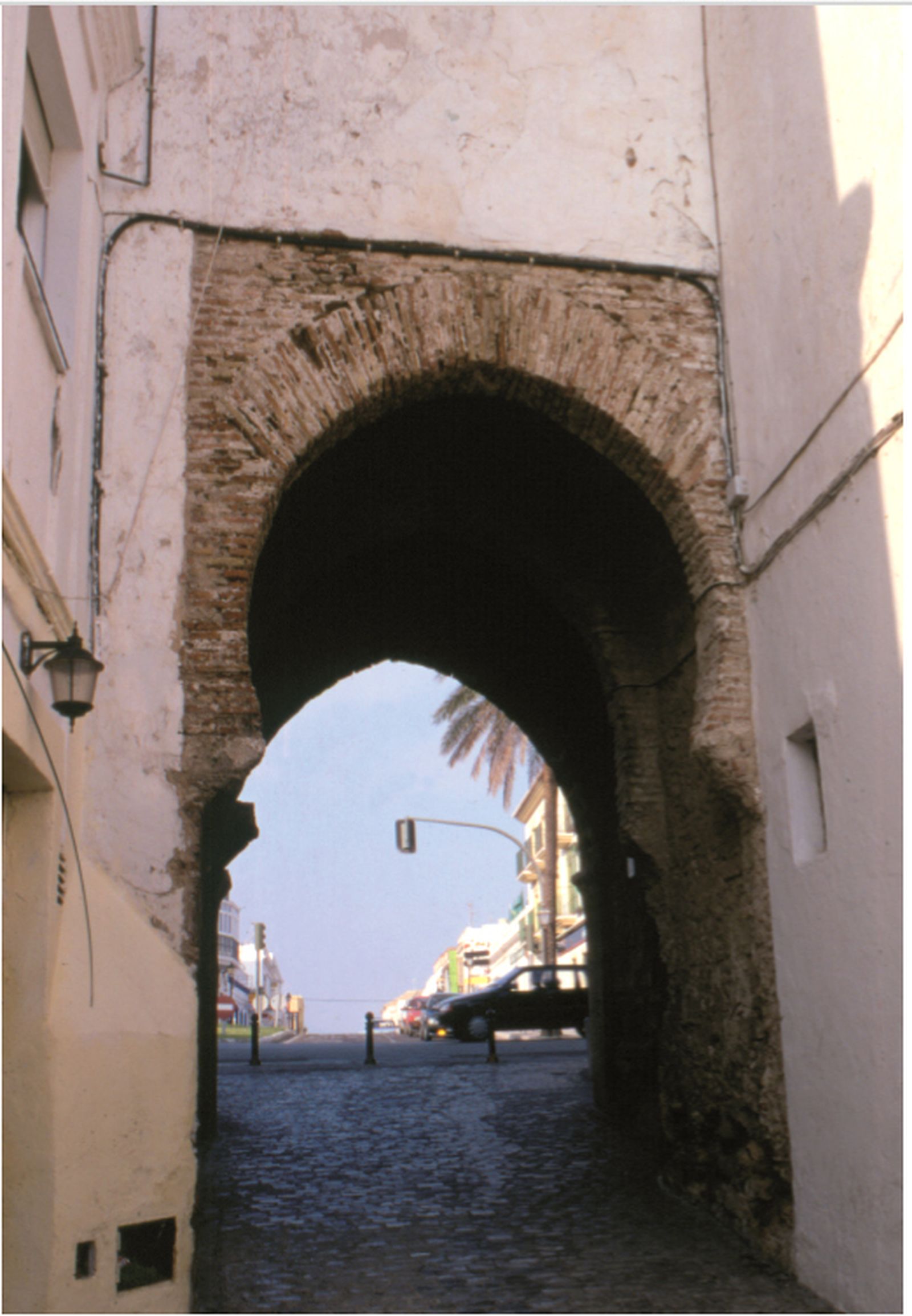 La puerta de Jerez era uno de los ingresos del recinto de Tarifa edificado por los almohades.