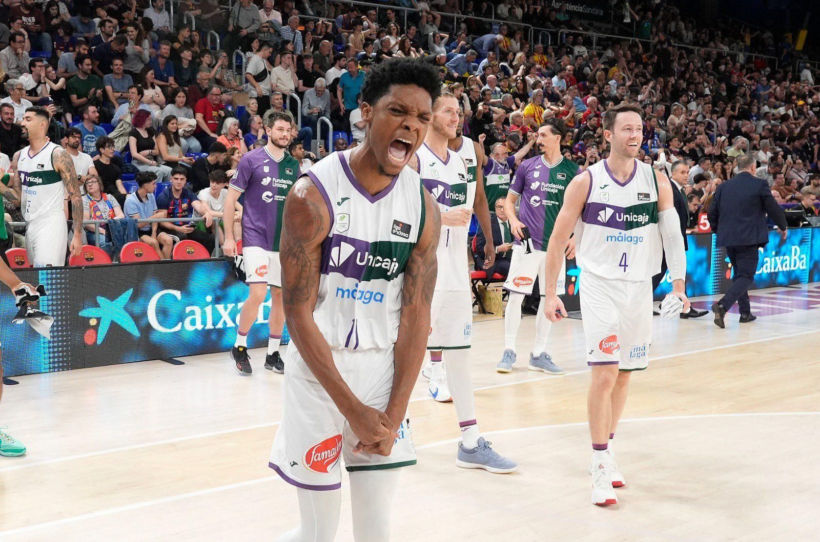 La plantilla celebra