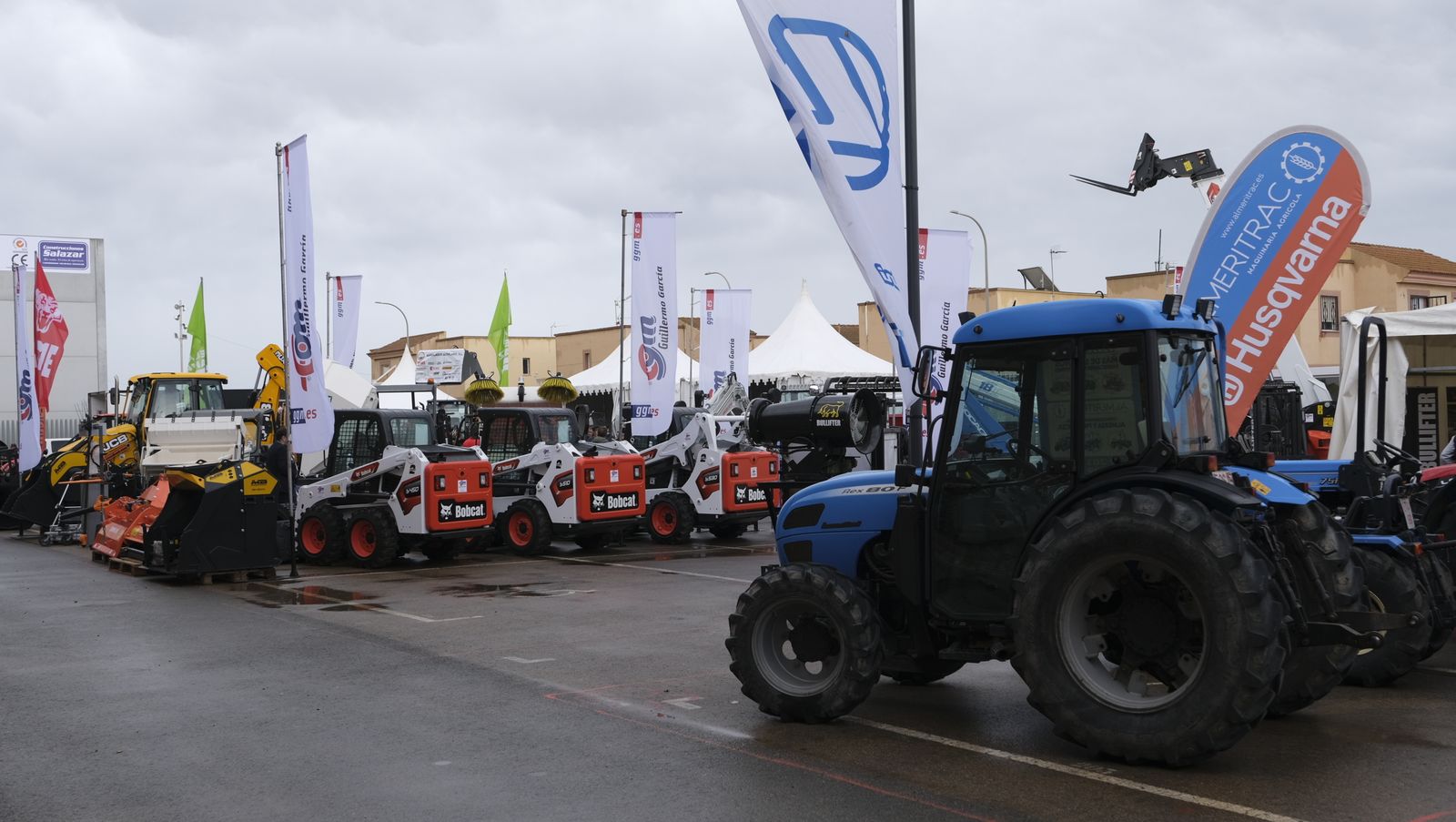 Imágenes del primer día de Expolevante Níjar.