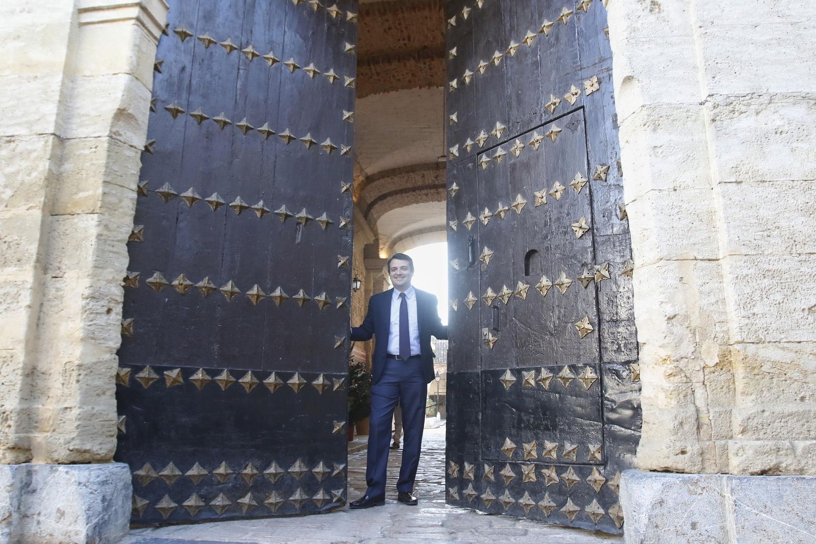 Las Caballerizas Reales ya son propiedad de Córdoba.