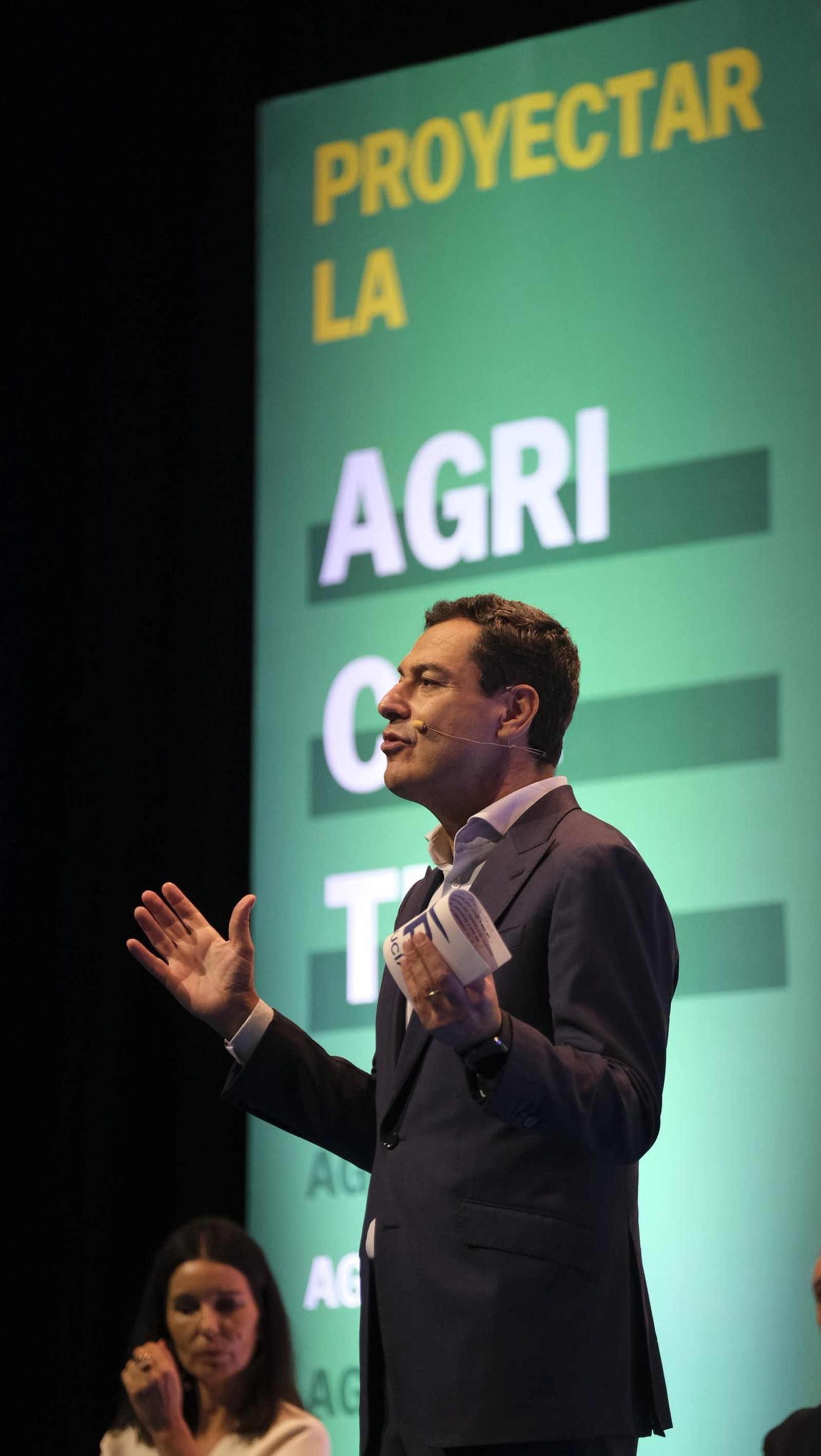 Las imágenes del 'Foro, Agricultura, Agua y Futuro en Andalucía' organizado por el PP