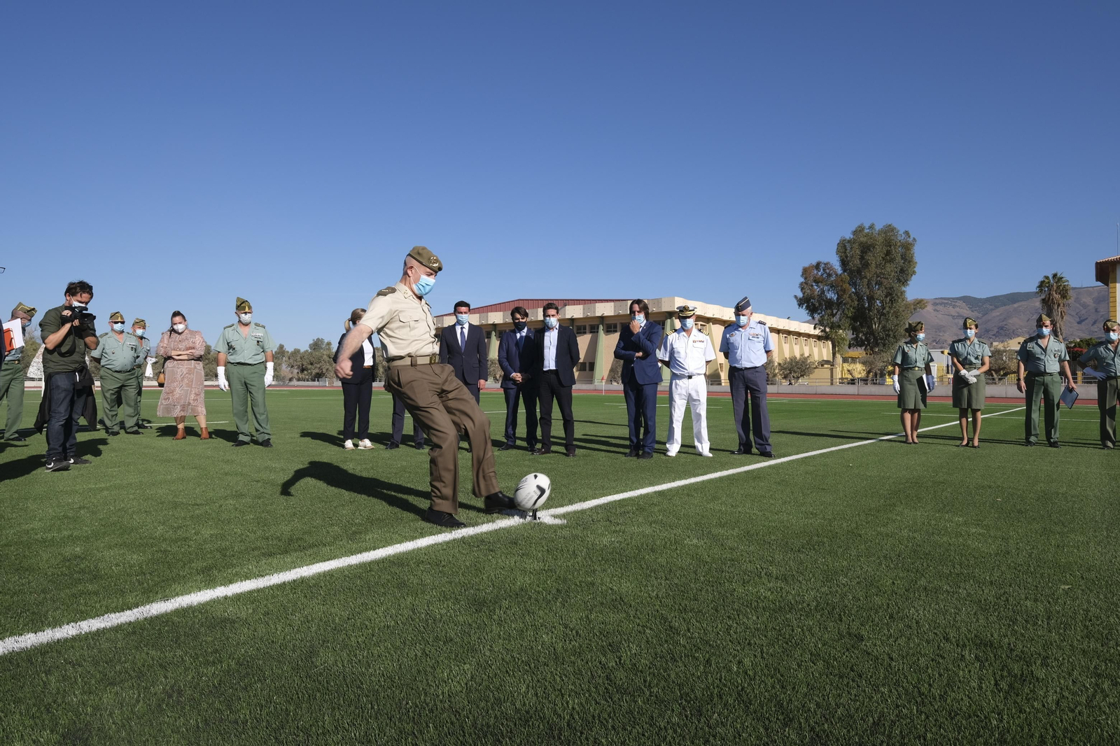 Fotogalería inauguración pista de atletismo y campo de rugby en la Base Militar Álvarez de Sotomayor