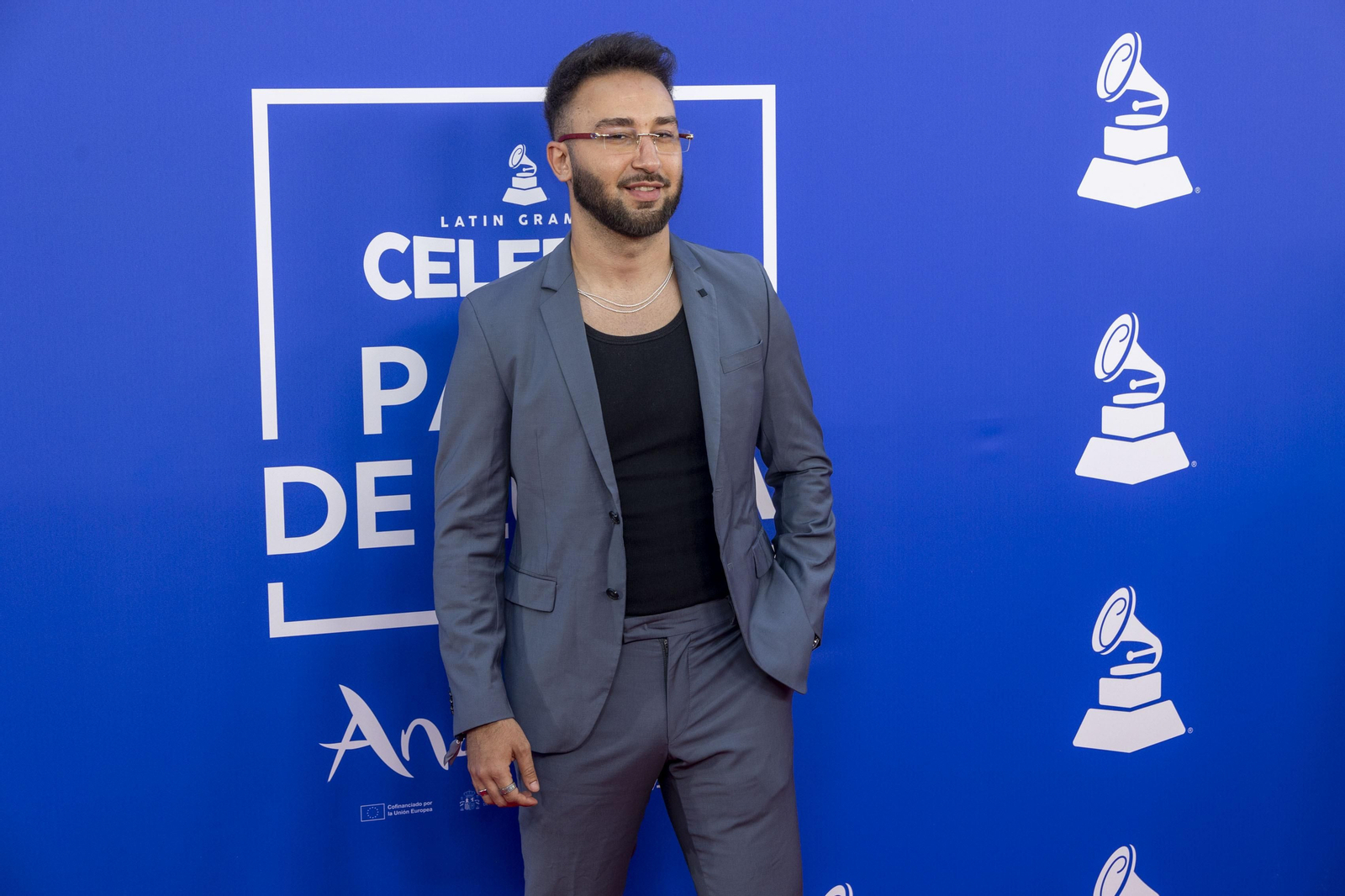 Las imágenes de la alfombra roja en el Falla con el homenaje de los Latin Grammy a Paco de Lucía