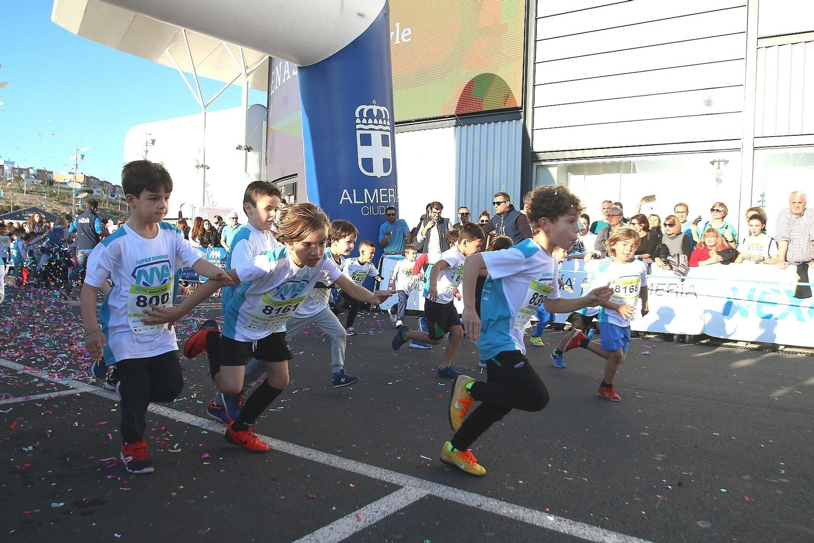 Fotogalería de las carreras infantiles del Medio Maratón de Almería