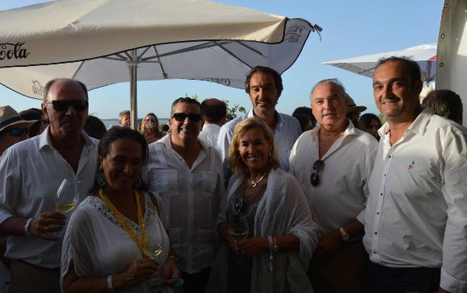 Ignacio Campo, Carmen Guirado, Álvaro Alés, Rosario y Enrique Pérez-Barbadillo y Gonzalo e Isaac Barbadillo, en el palco de Barbadillo.

Foto: Ignacio Casas de Ciria