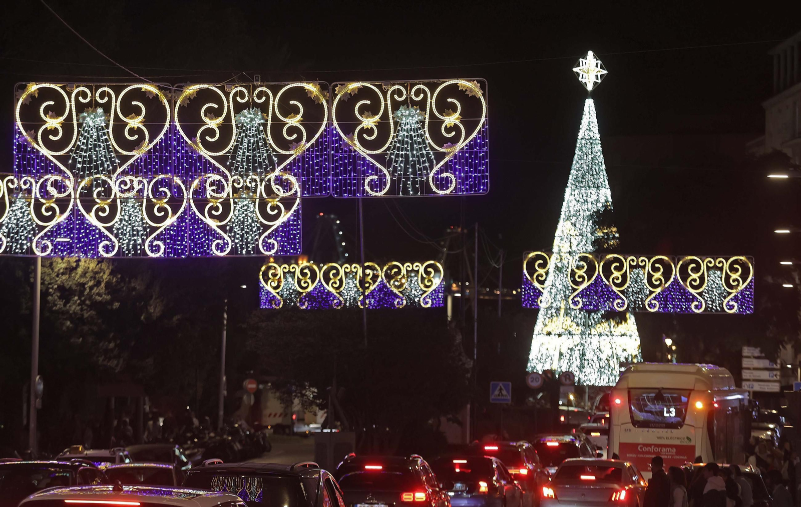 El encendido del alumbrado navideño de Algeciras, en imágenes