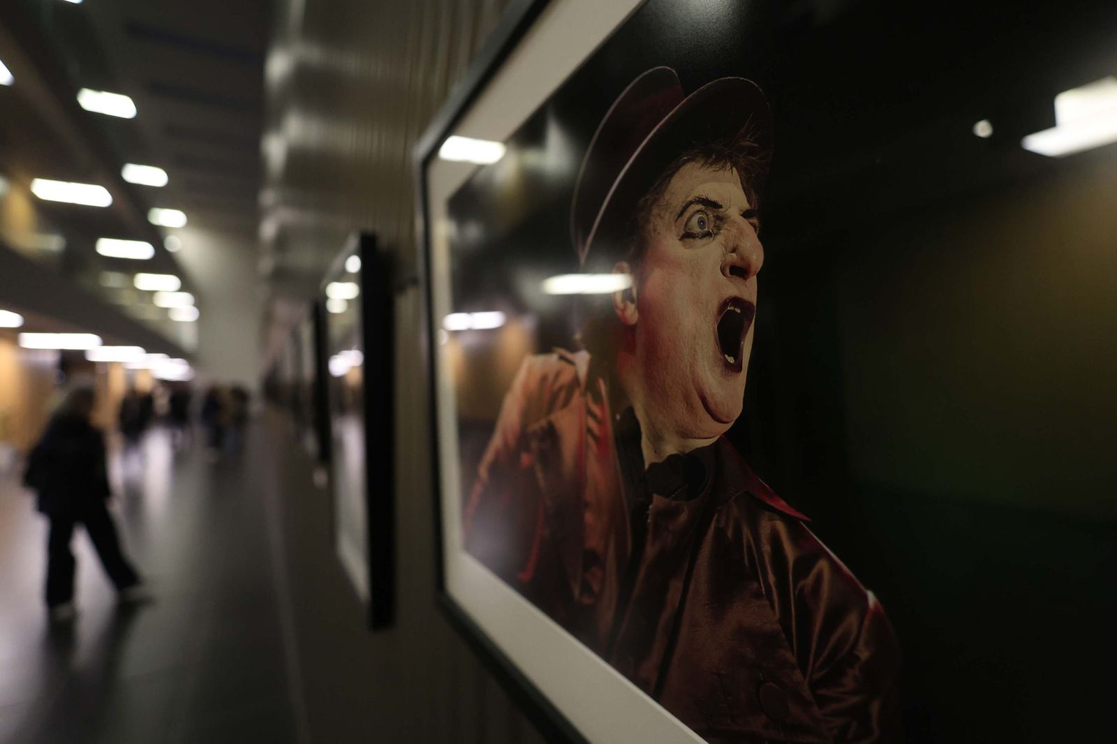 Fotos de las exposiciones "Testimonio de guerra" y "I Concurso Internacional de Fotografía Iulia Traducta" en el Congreso Andaluz de Fotografía en Algeciras