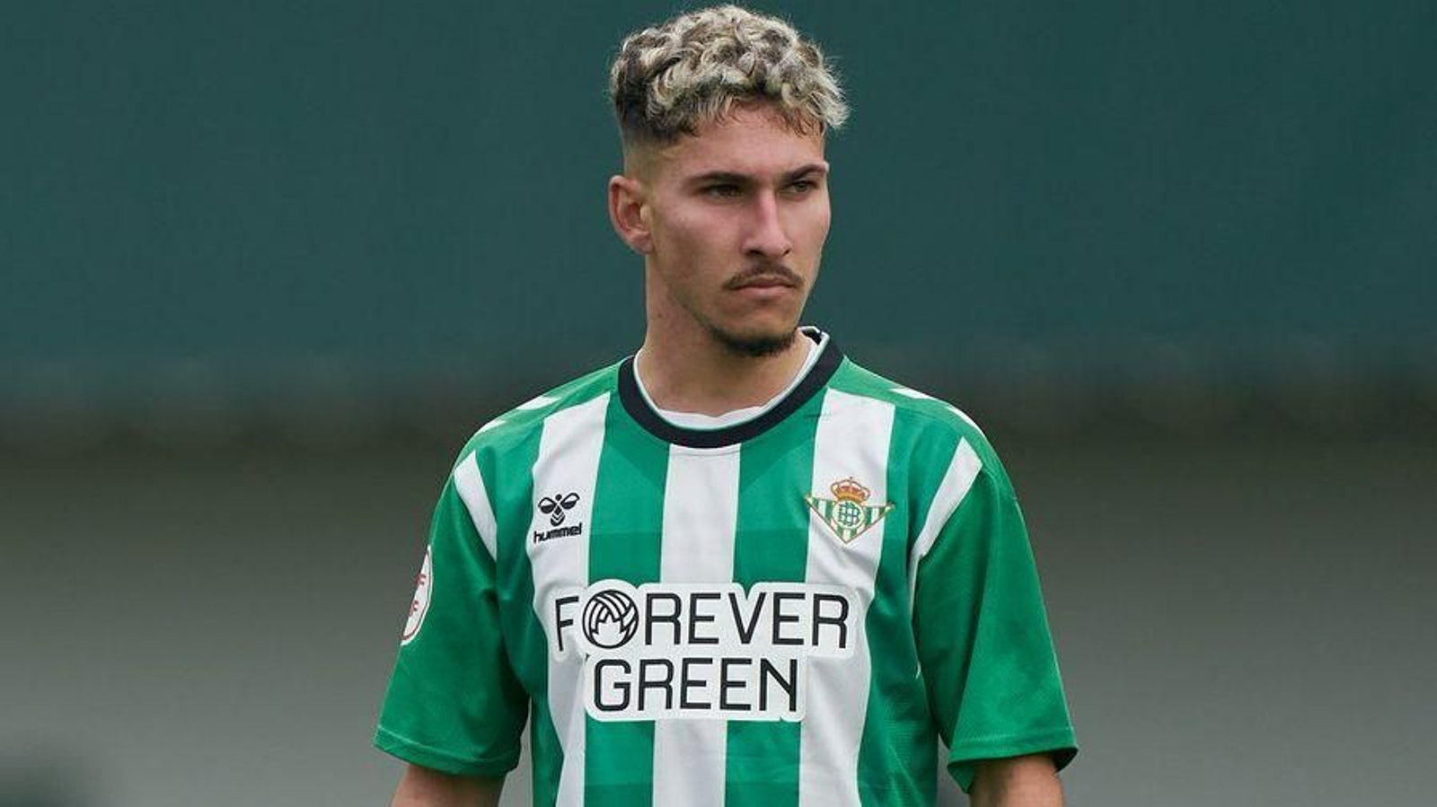 Carlos León durante un encuentro.